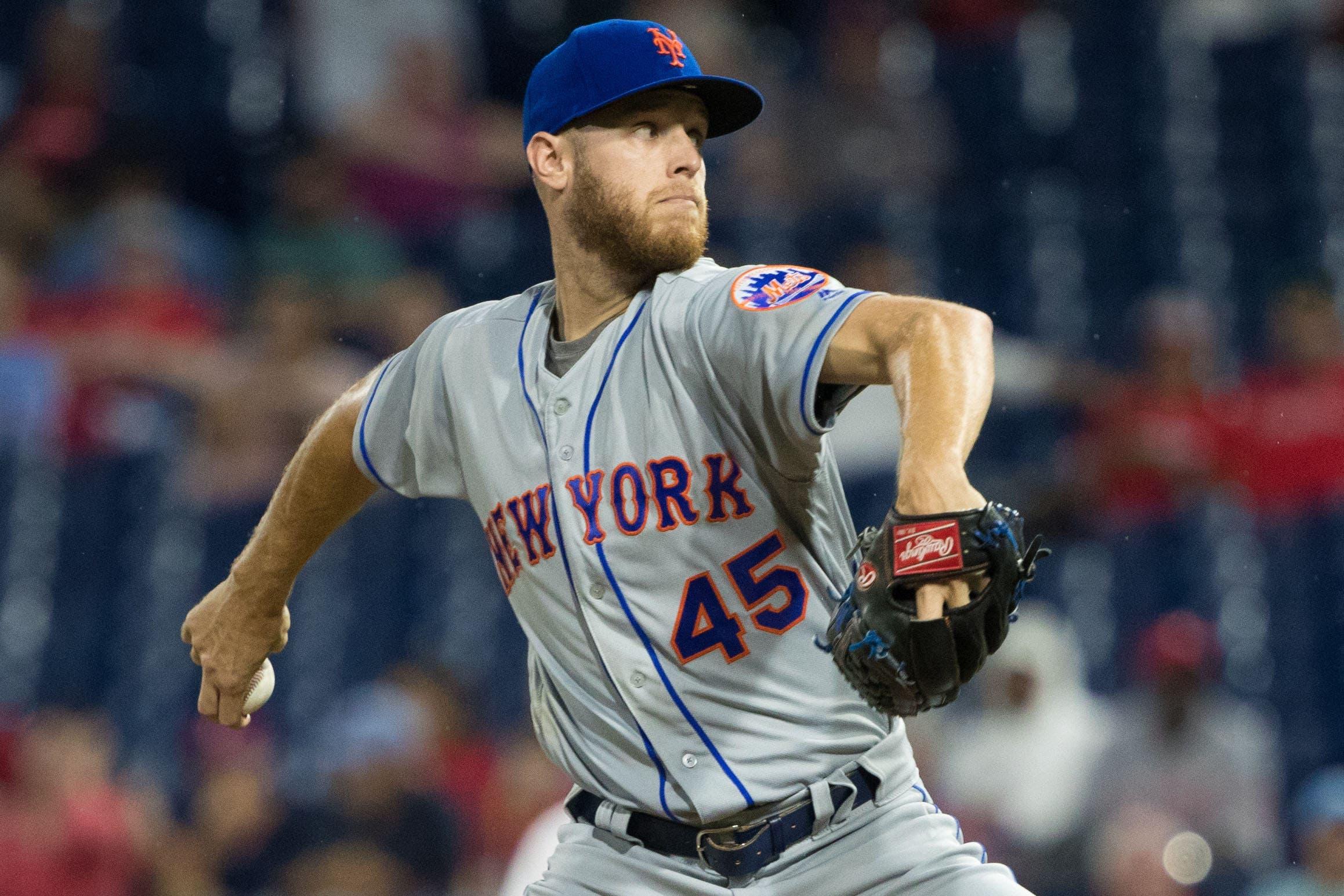 New York Mets starting pitcher Zack Wheeler pitches during the first inning against the Philadelphia Phillies at Citizens Bank Park. / Bill Streicher/USA TODAY Sports