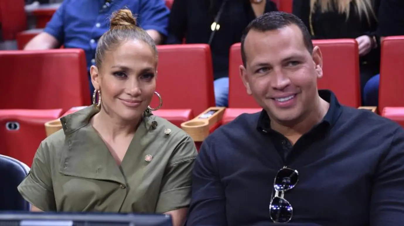 Alex Rodriguez and Jennifer Lopez / Steve Mitchell-USA TODAY Sports