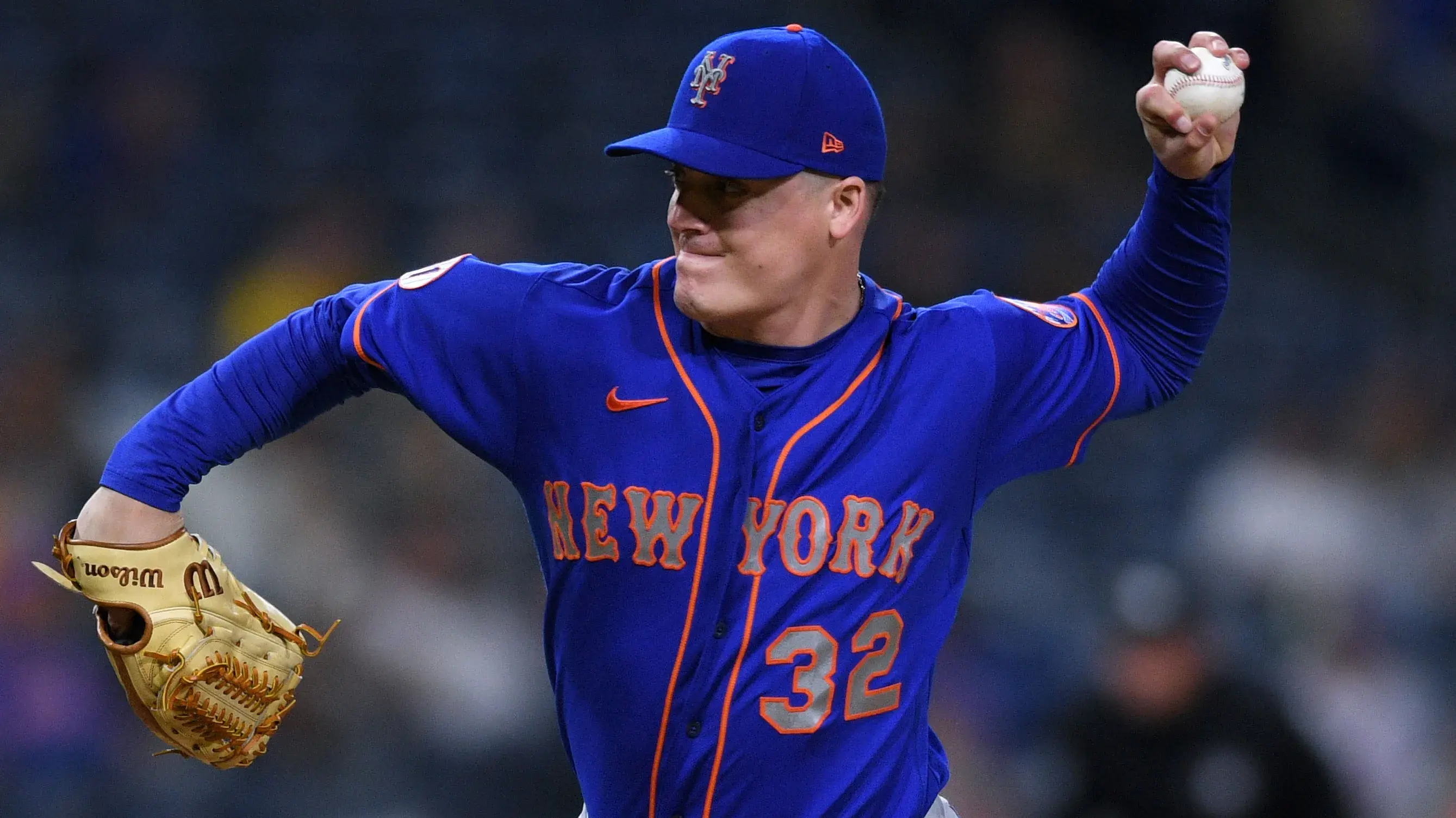 Jun 3, 2021; San Diego, California, USA; New York Mets relief pitcher Aaron Loup (32) pitches against the San Diego Padres during the eighth inning at Petco Park. / Orlando Ramirez-USA TODAY Sports