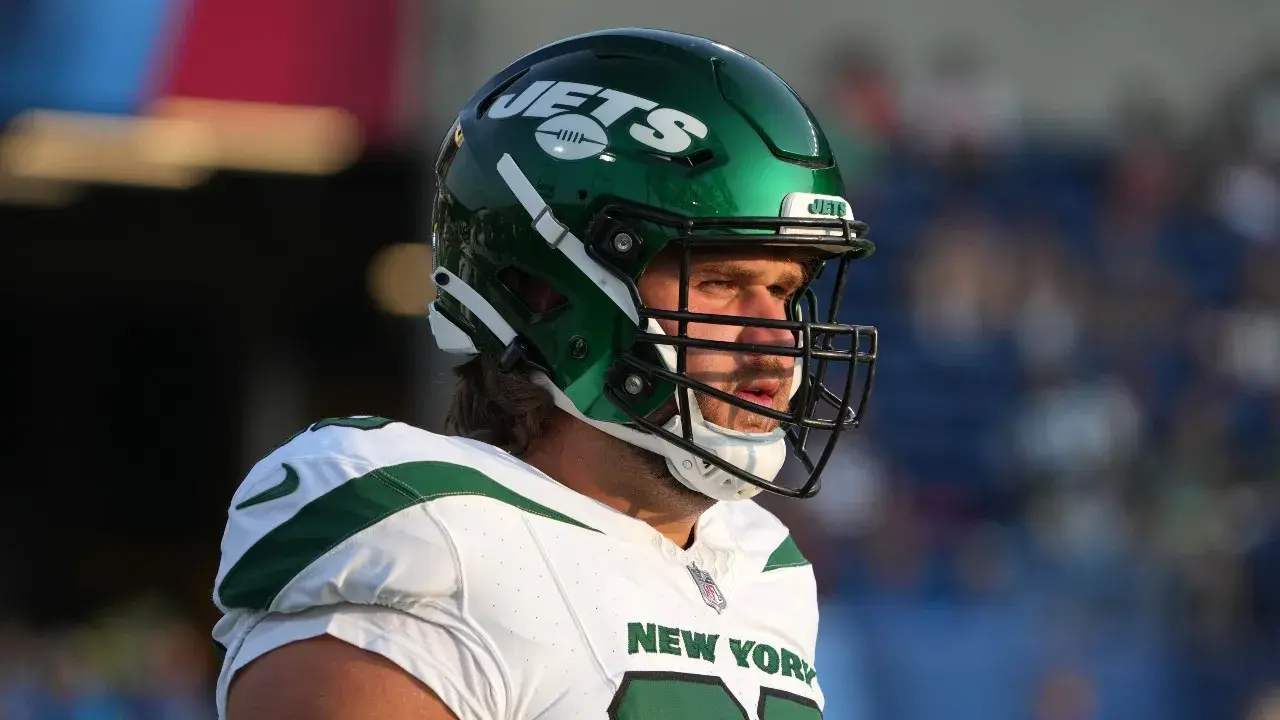 New York Jets center Joe Tippmann (66) reacts against the Cleveland Browns during the first half at Tom Benson Hall of Fame Stadium. / Kirby Lee-USA TODAY Sports