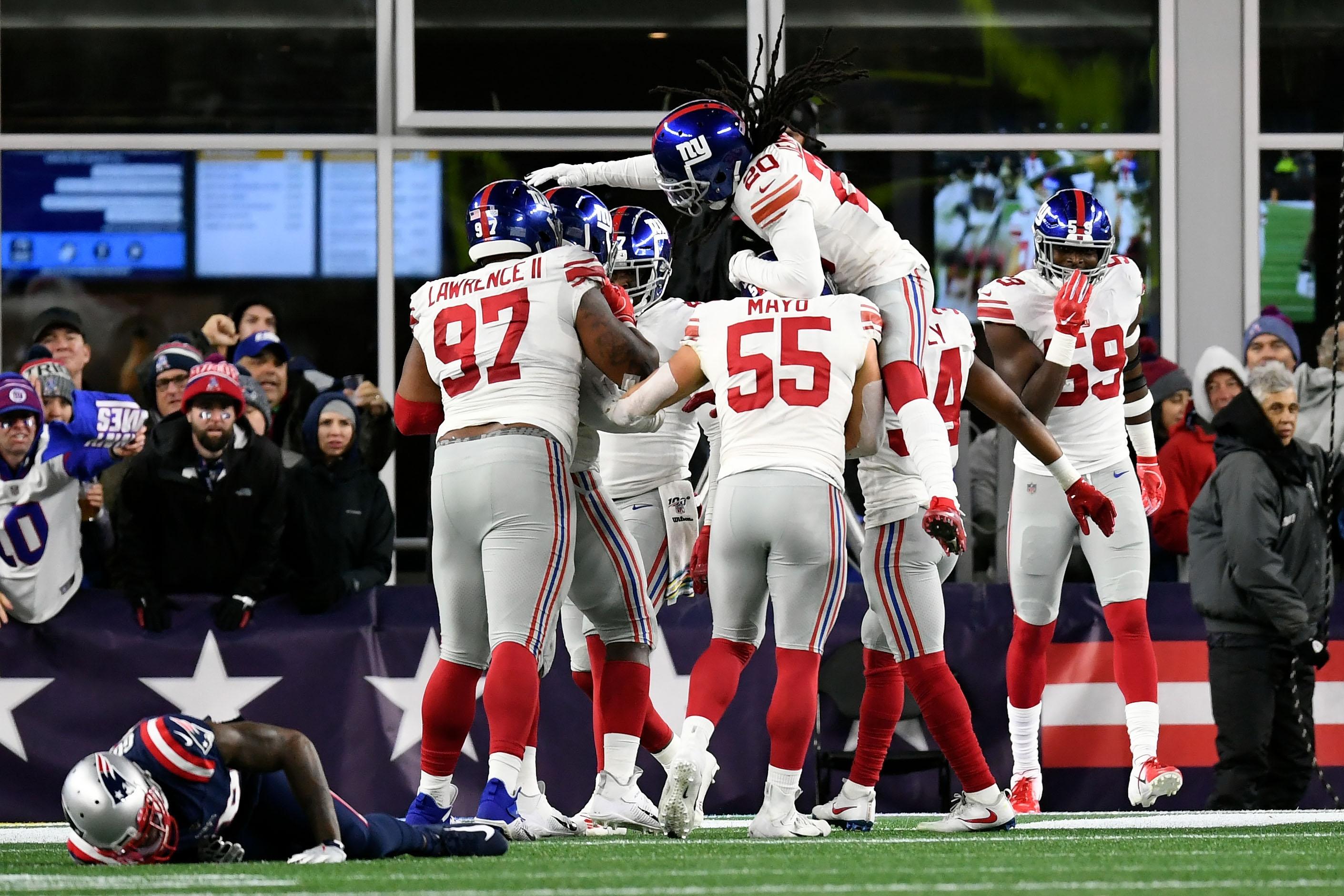 Despite the loss, the Giants defense battled against the Patriots on Thursday