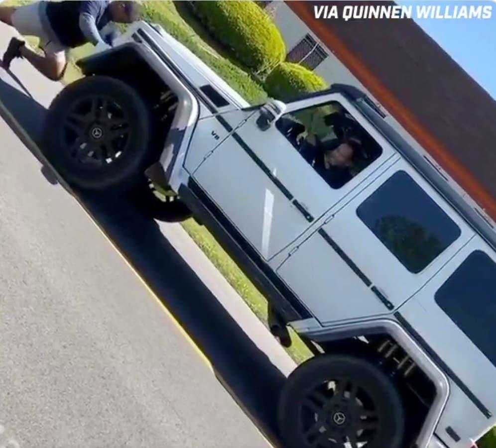 Quinnen Williams pushes a G Wagon / Quinnen Williams