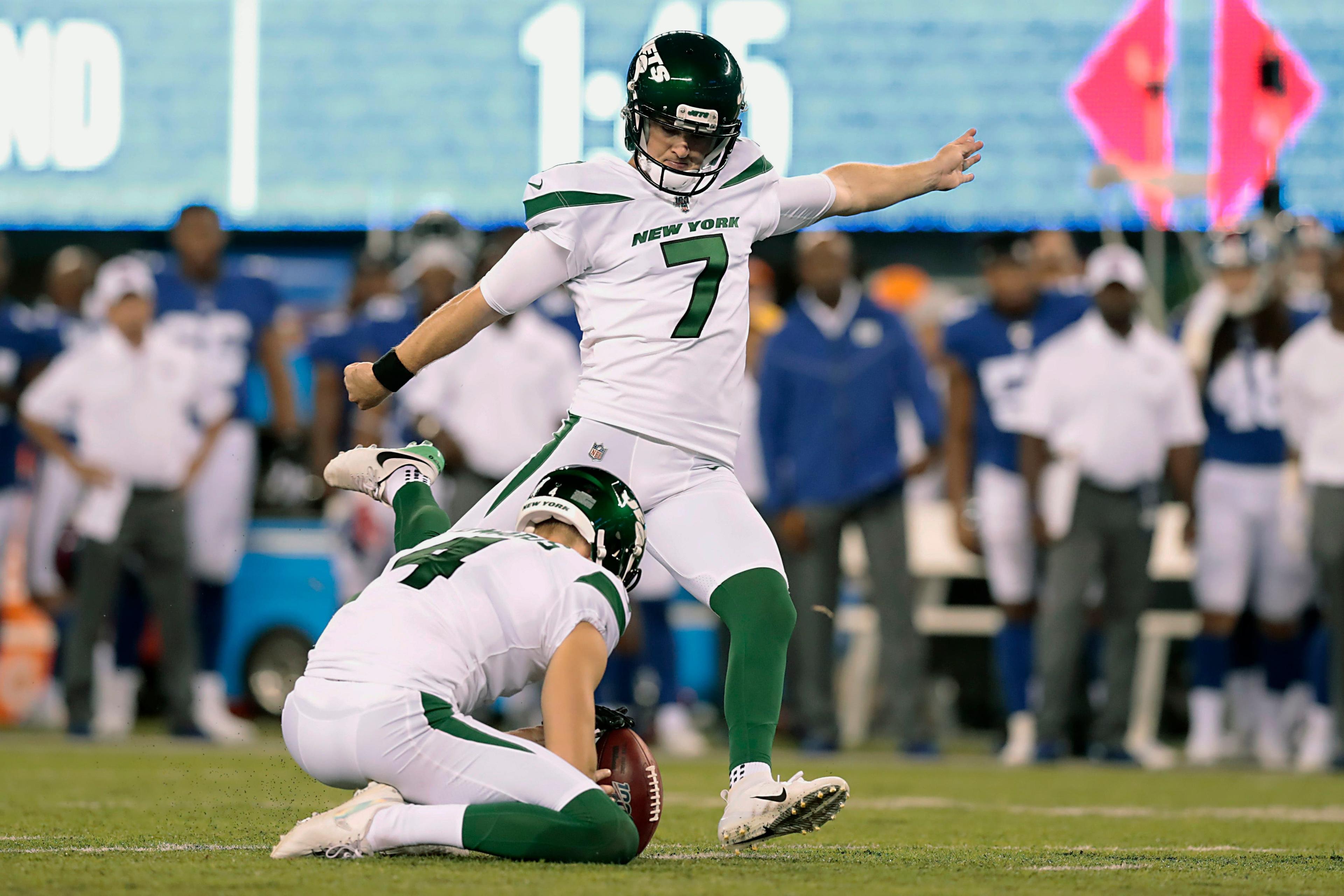 Aug 8, 2019; East Rutherford, NJ, USA; New York Jets kicker Chandler Catanzaro (7) kicks a field goal against the New York Giants during the first half at MetLife Stadium. Mandatory Credit: Vincent Carchietta-USA TODAY Sports / Vincent Carchietta