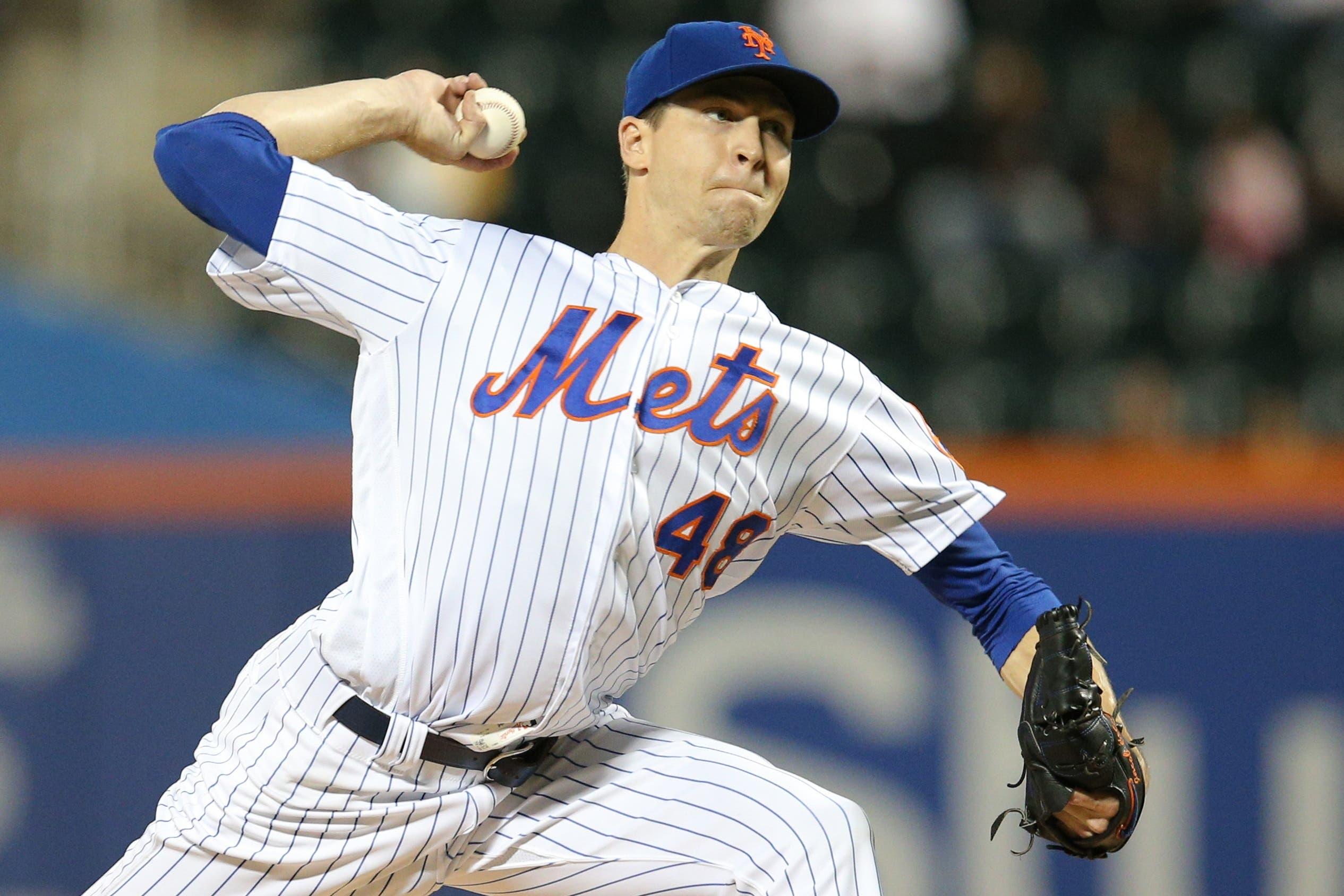 Aug 13, 2018; Bronx, NY, USA; New York Mets starting pitcher Jacob deGrom (48) pitches against the New York Yankees during the third inning at Yankee Stadium. Mandatory Credit: Andy Marlin-USA TODAY Sports / Andy Marlin