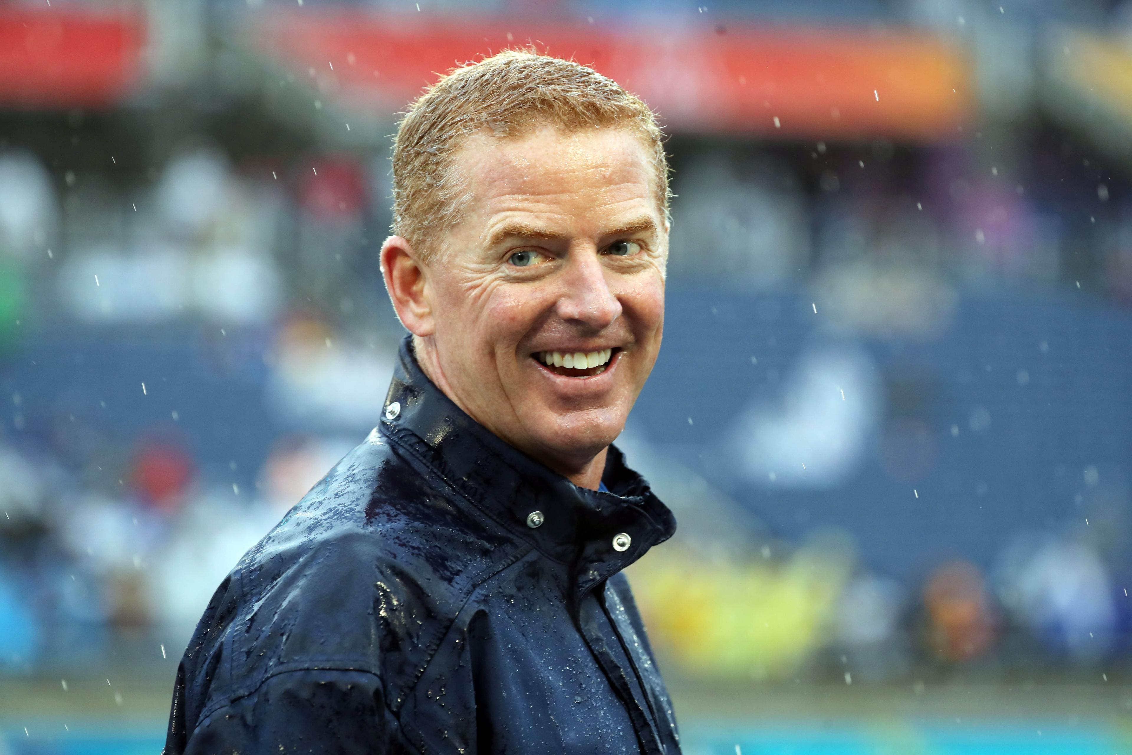 Jan 27, 2019; Orlando, FL, USA; NFC head coach Jason Garrett smiles prior to the game in the NFL Pro Bowl football game at Camping World Stadium. Mandatory Credit: Kim Klement-USA TODAY Sports / Kim Klement