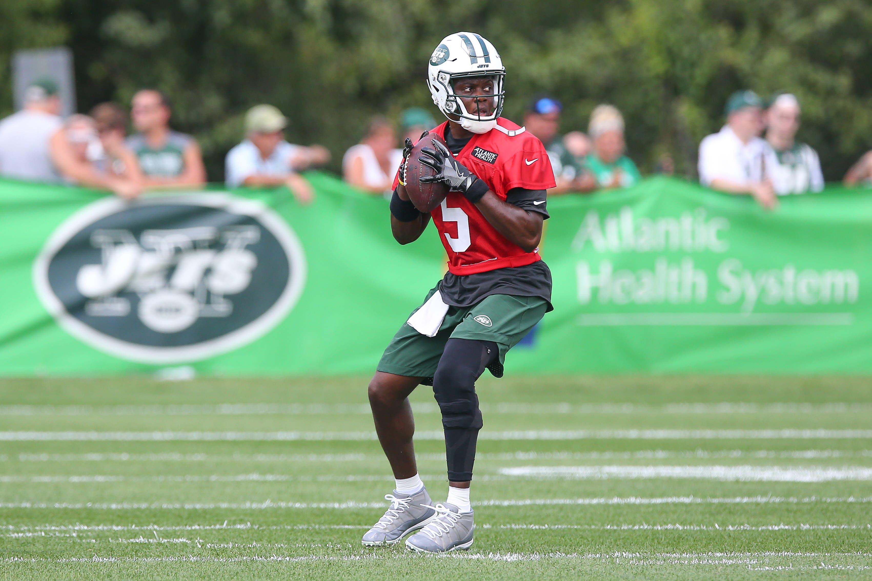 Teddy Bridgewater (5) Mandatory Credit: Vincent Carchietta-USA TODAY Sports / Vincent Carchietta