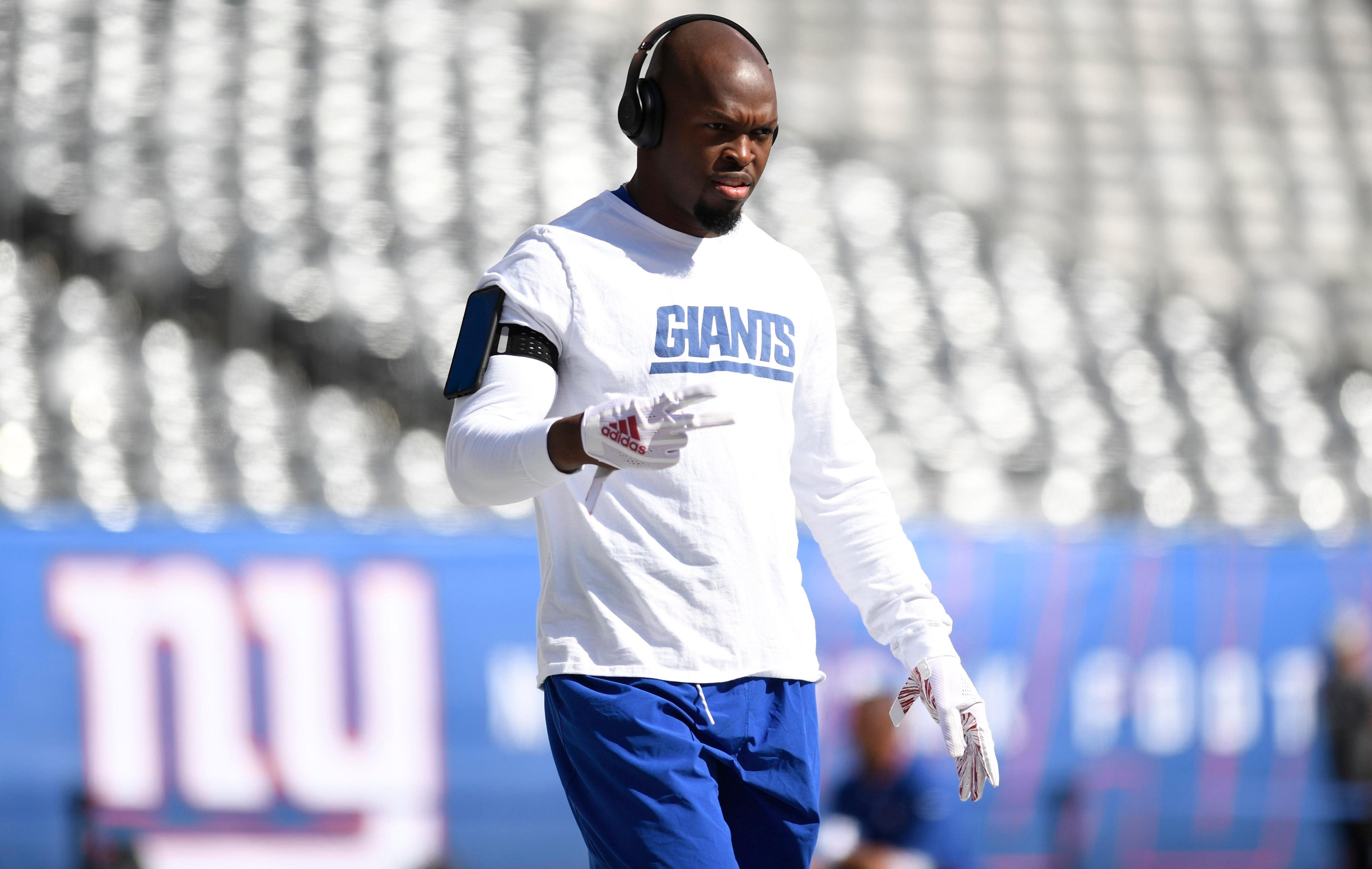 Sep 30, 2018; East Rutherford, NJ, USA; New York Giants linebacker Alec Ogletree on the field before facing the New Orleans Saints at MetLife Stadium. Mandatory Credit: Danielle Parhizkaran/NorthJersey.com via USA TODAY NETWORK / Danielle Parhizkaran