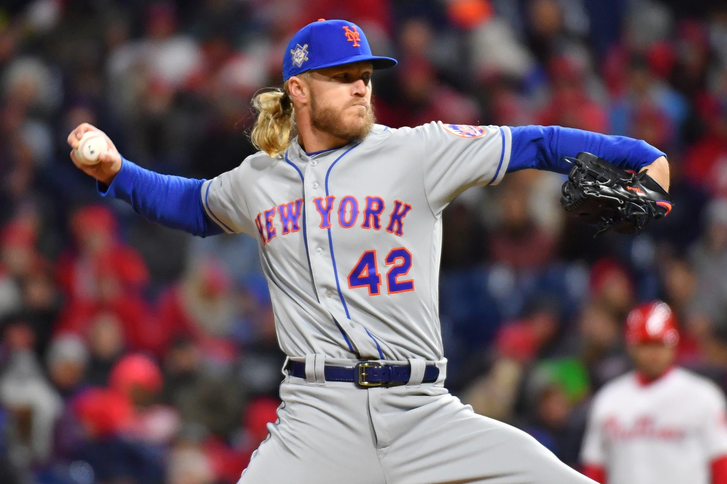 New York Mets starting pitcher Noah Syndergaard throws a pitch during the second inning against the Philadelphia Phillies at Citizens Bank Park. / Eric Hartline/USA TODAY Sports