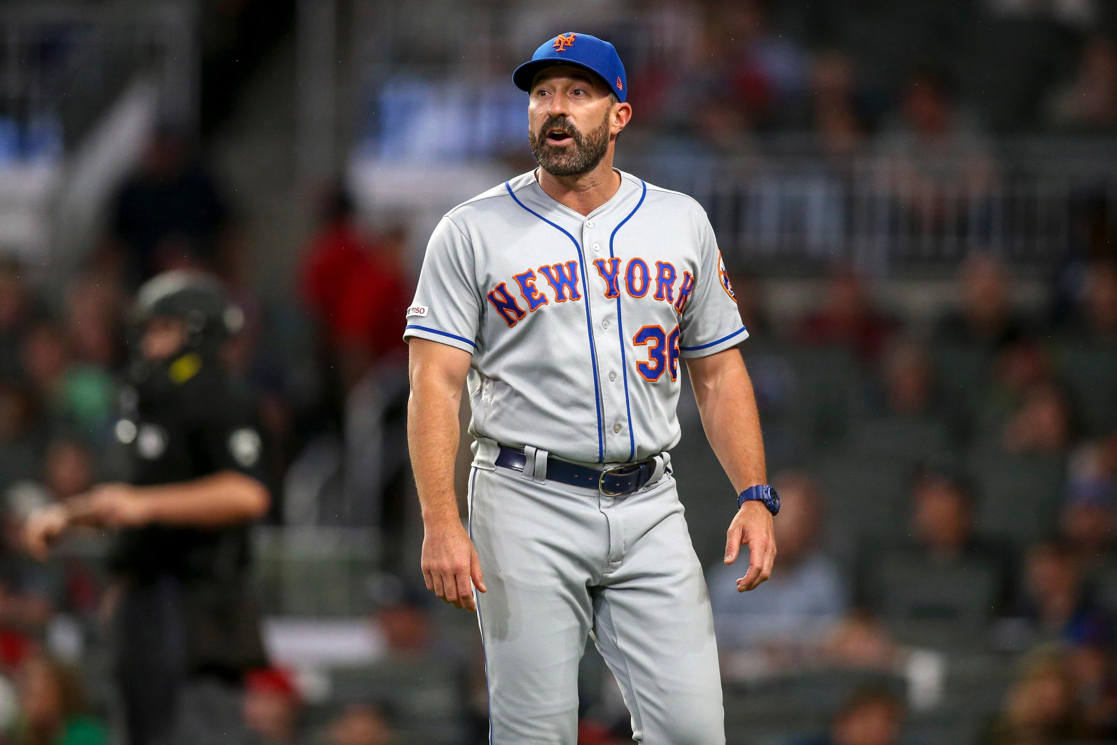 New York Mets manager Mickey Callaway argues a call against the Atlanta Braves in the sixth inning at SunTrust Park. / Brett Davis/USA TODAY Sports