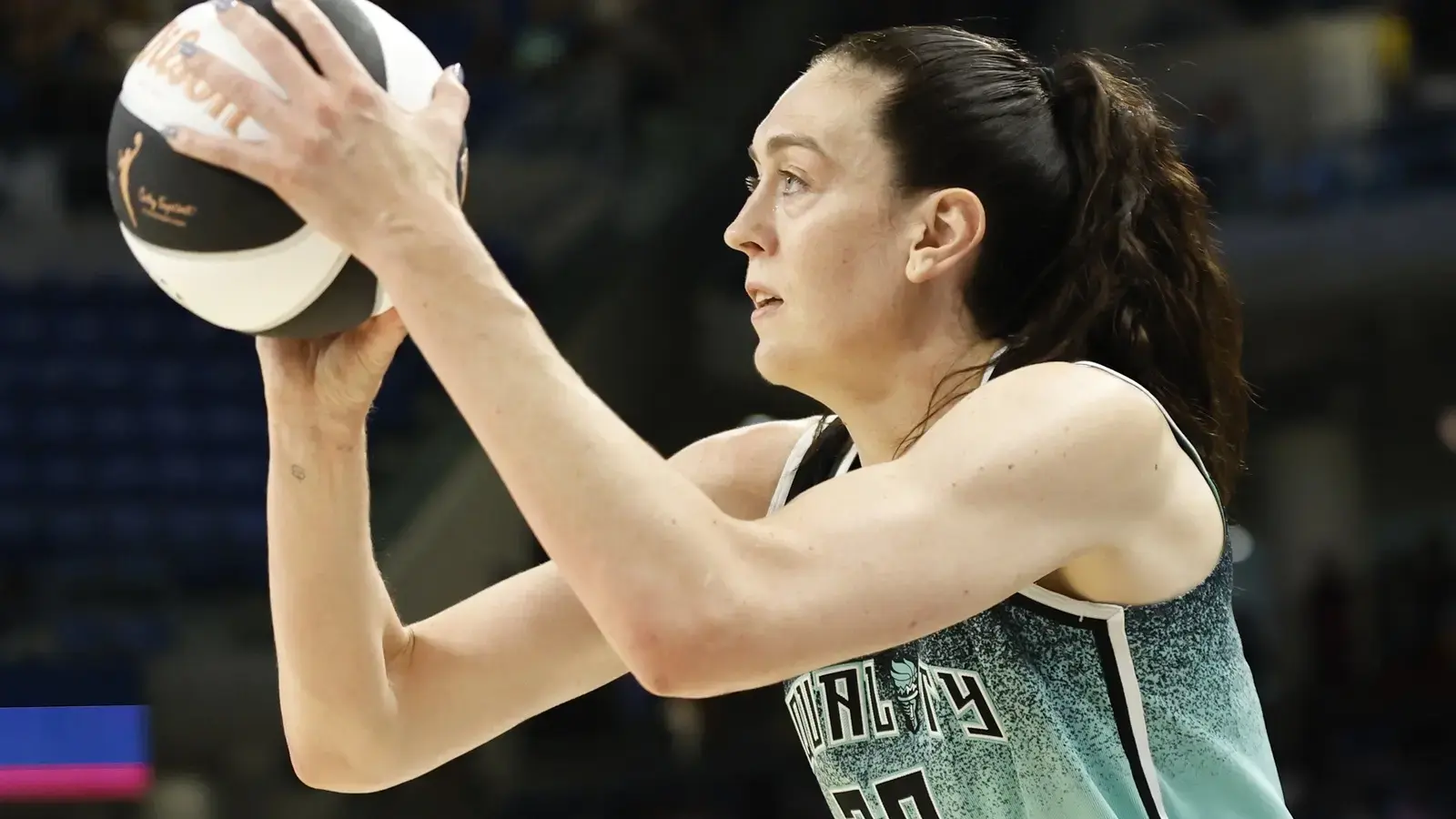 New York Liberty forward Breanna Stewart (30) shoots against the Chicago Sky during the first half of a WNBA game at Wintrust Arena. / Kamil Krzaczynski-USA TODAY Sports