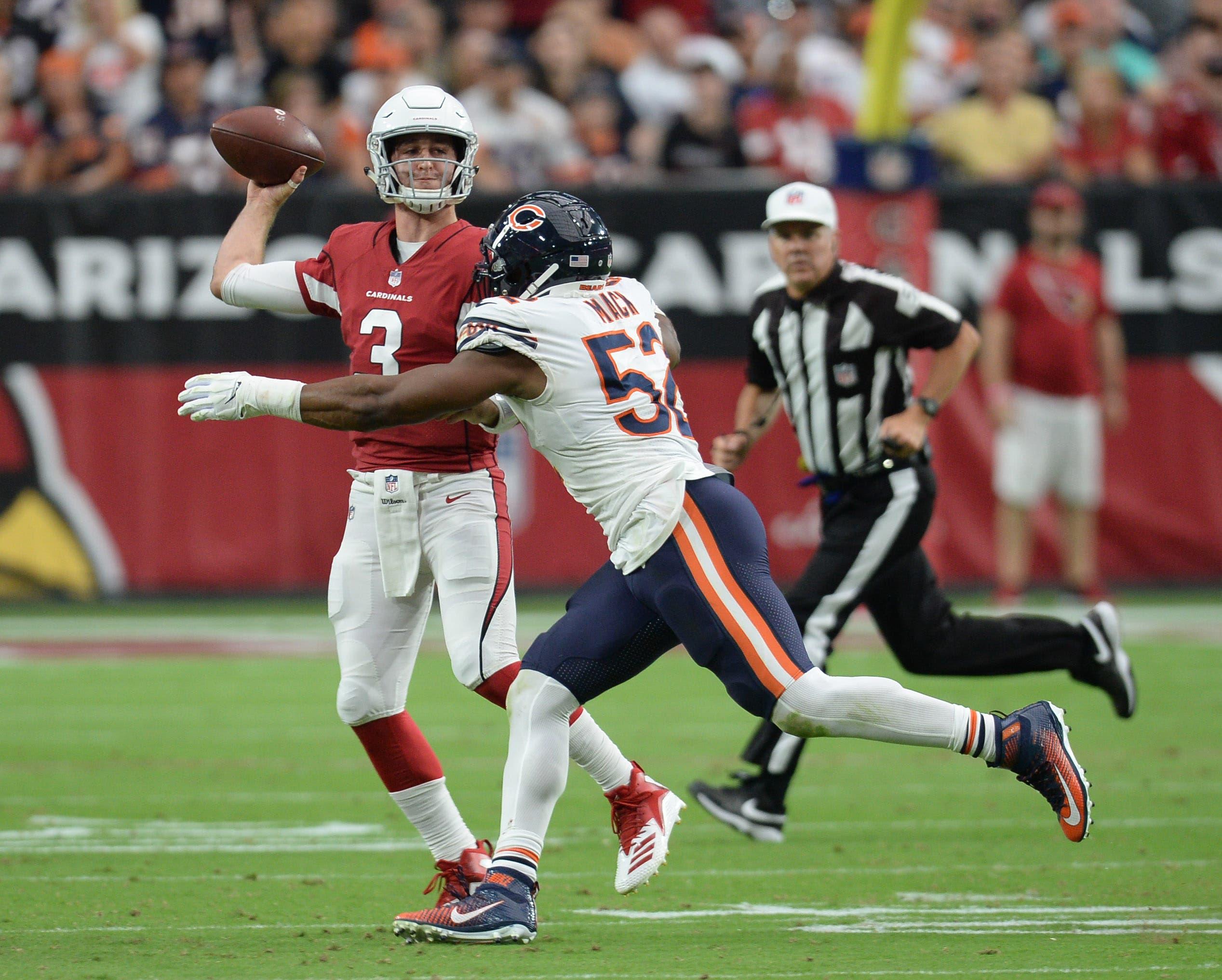 Sep 23, 2018; Glendale, AZ, USA; Chicago Bears linebacker Khalil Mack (52) rushes Arizona Cardinals quarterback Josh Rosen (3) at State Farm Stadium. Mandatory Credit: Joe Camporeale-USA TODAY Sports / Joe Camporeale