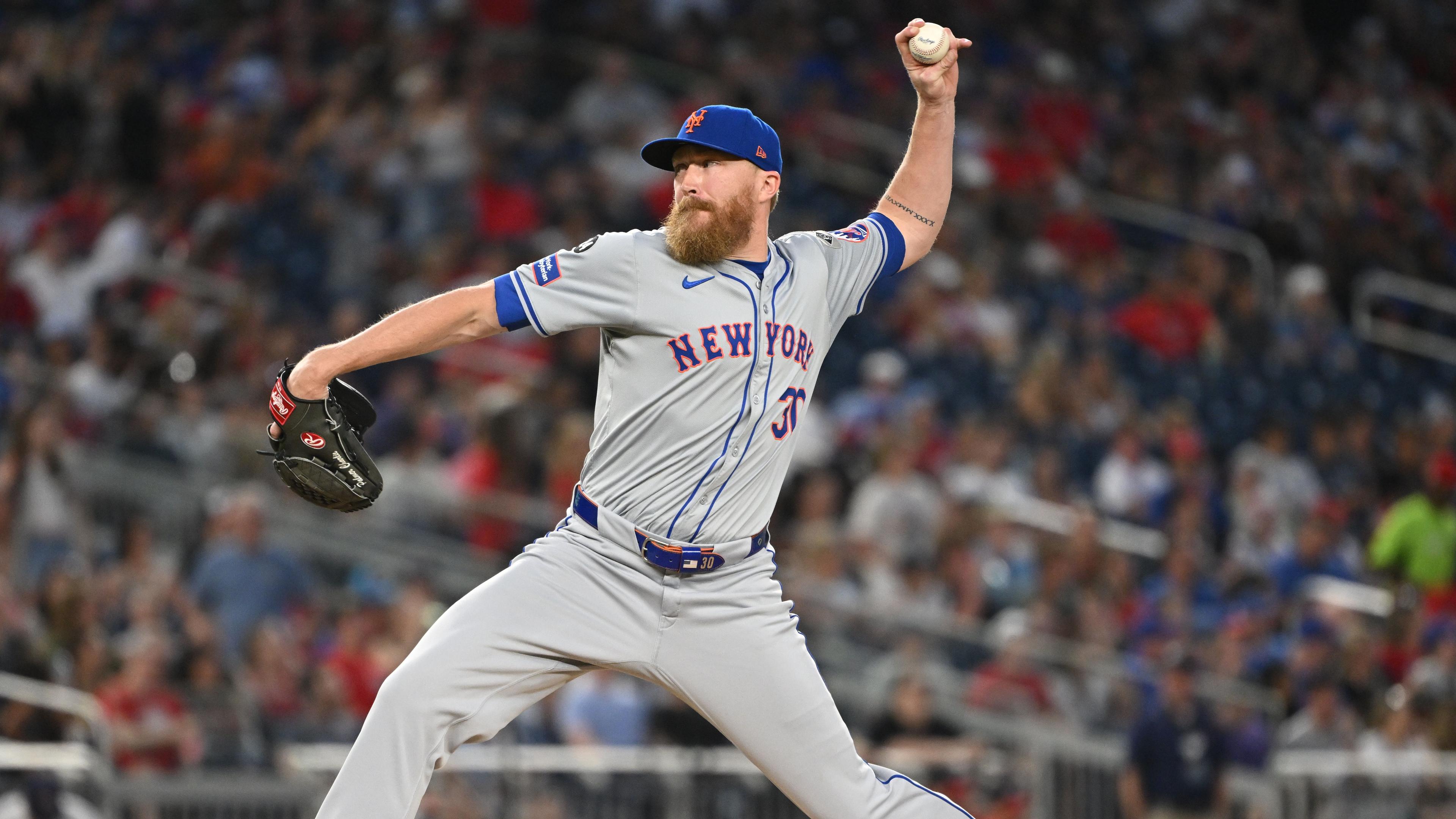 New York Mets relief pitcher Jake Diekman (30) throws a pitch against the Washington Nationals during the seventh inning at Nationals Park. 