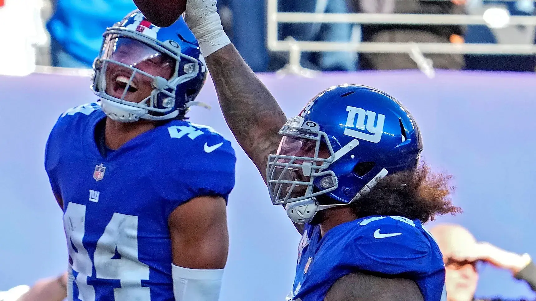 Oct 16, 2022; East Rutherford, New Jersey, USA; New York Giants defensive end Leonard Williams (99) celebrates after recovering a fumble during the second half against the Baltimore Ravens at MetLife Stadium. Mandatory Credit: Robert Deutsch-USA TODAY Sports / © Robert Deutsch-USA TODAY Sports