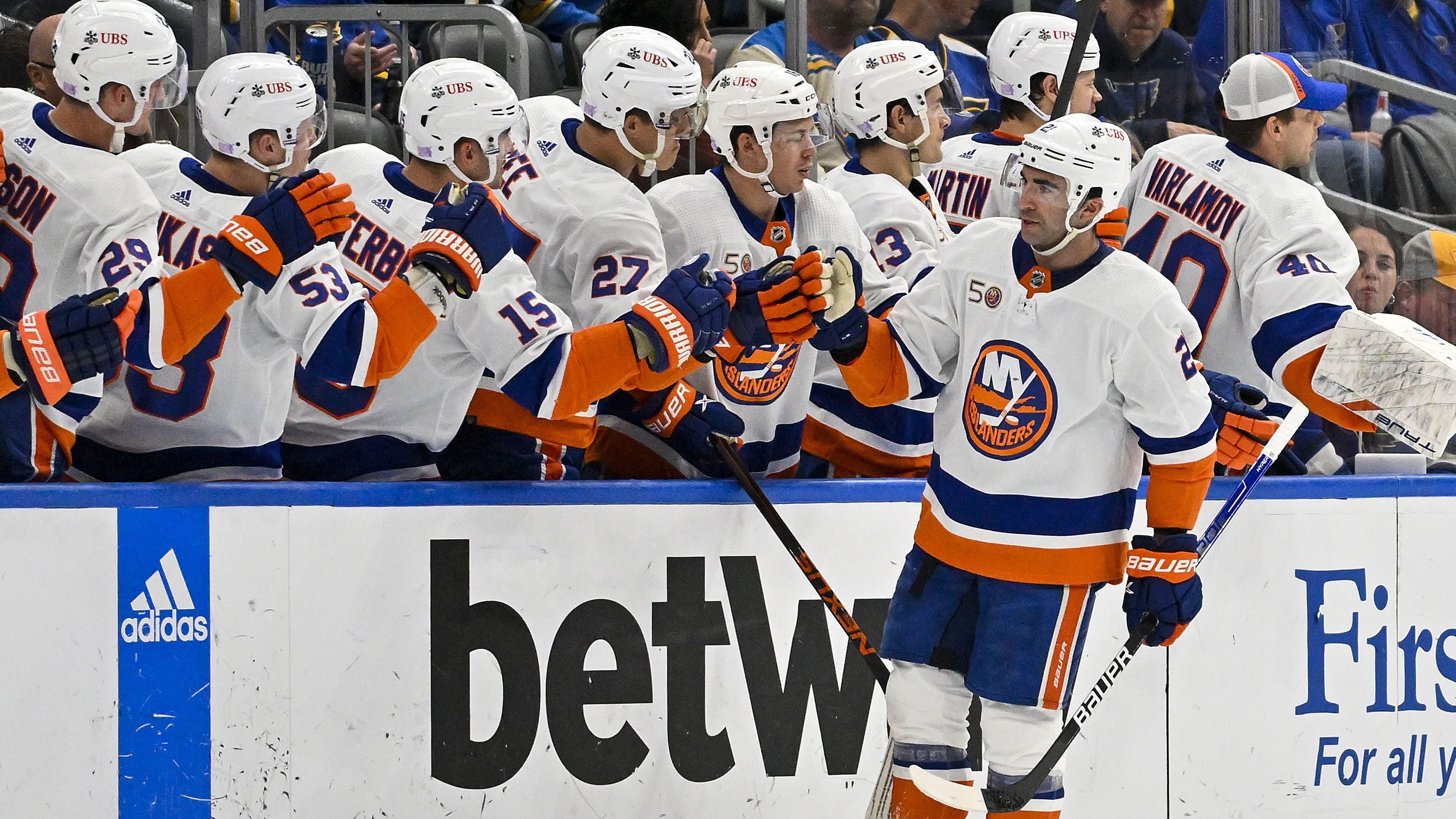 Kyle Palmieri (21) is congratulated by teammates after scoring against the St. Louis Blues / Jeff Curry - USA TODAY Sports