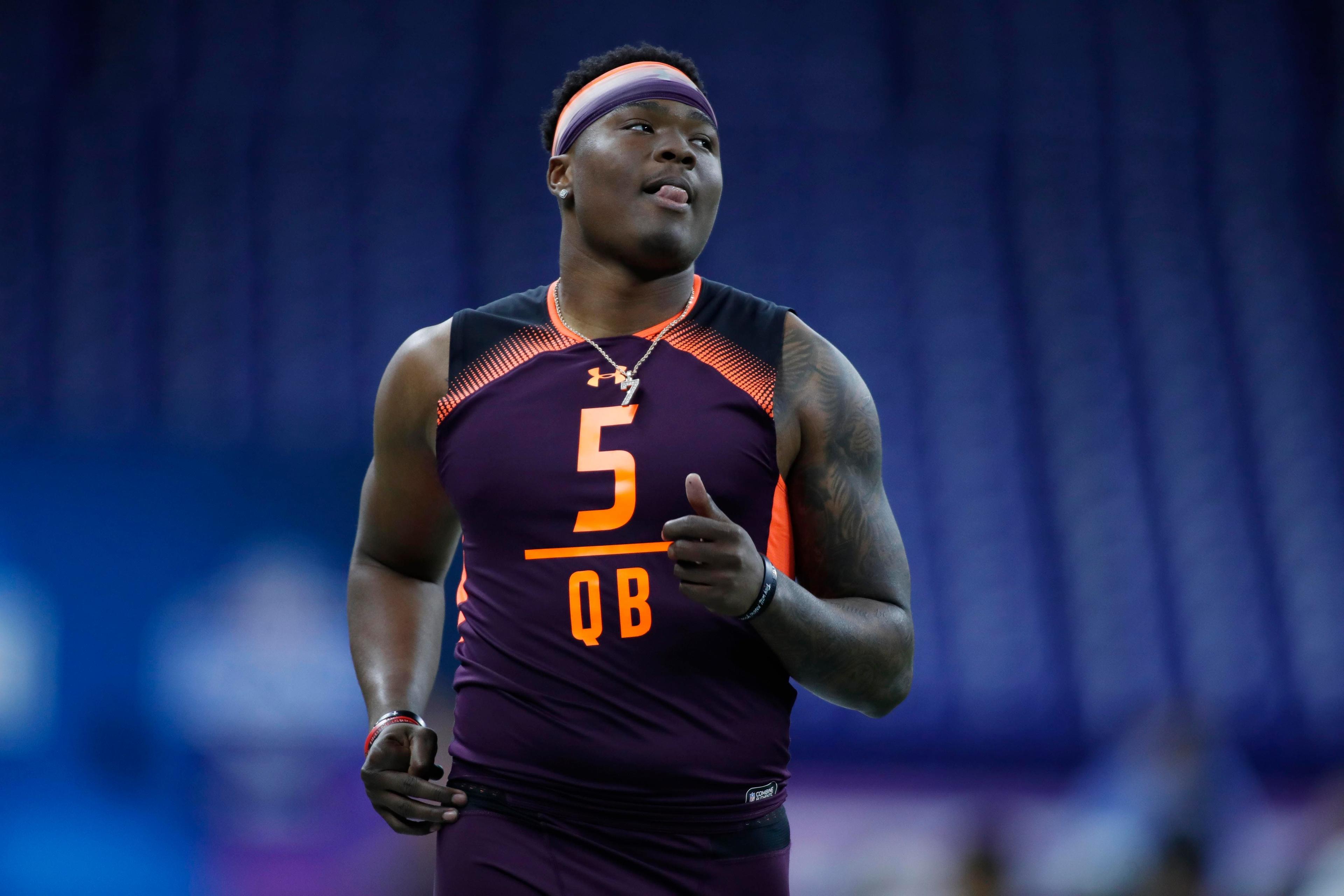 Mar 2, 2019; Indianapolis, IN, USA; Ohio State quarterback Dwayne Haskins (QB05) runs the 40 yard dash during the 2019 NFL Combine at Lucas Oil Stadium. Mandatory Credit: Brian Spurlock-USA TODAY Sports / Brian Spurlock