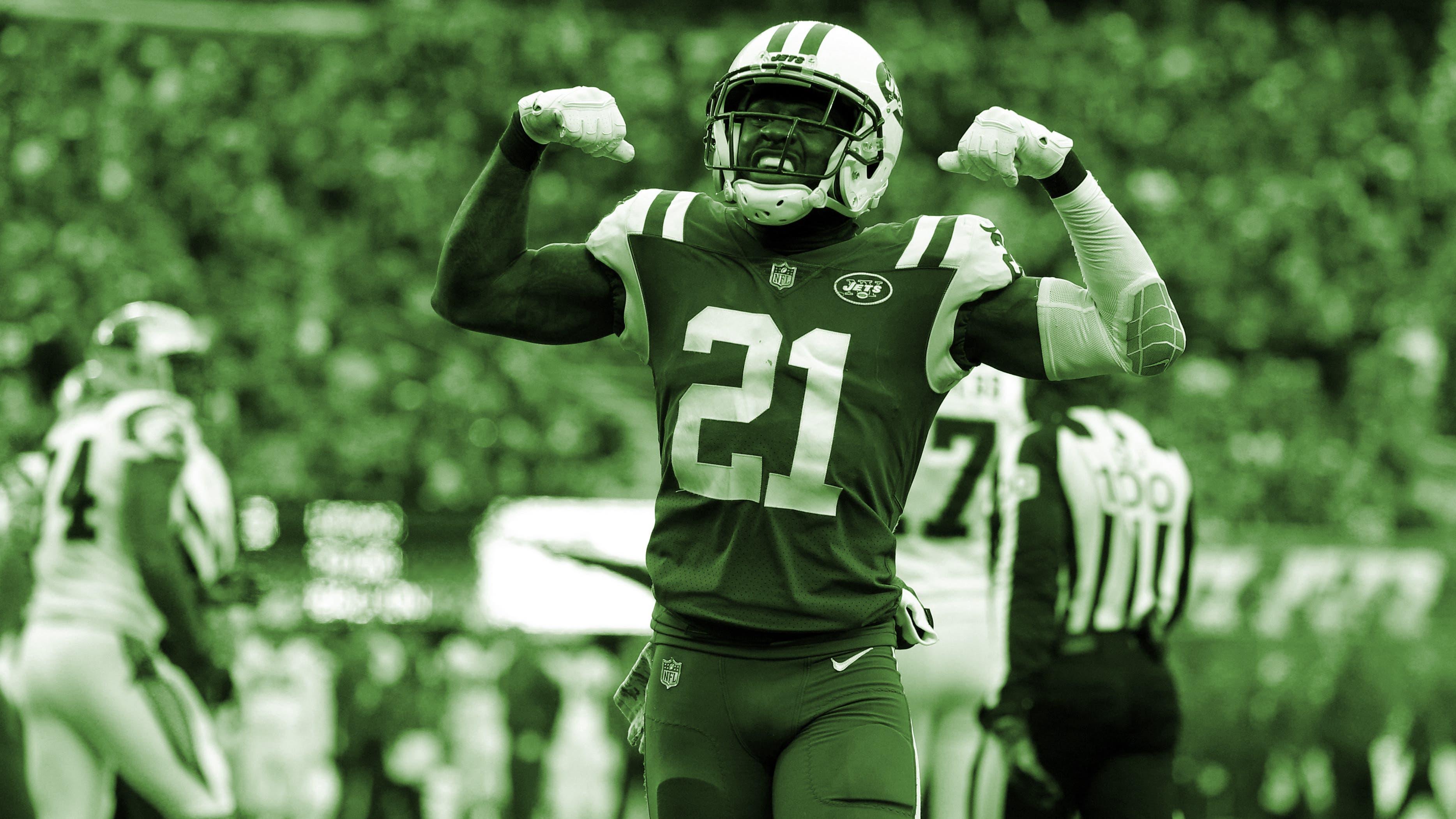 Nov 26, 2017; East Rutherford, NJ, USA; New York Jets corner back Morris Claiborne (21) flexes during the third quarter against the Carolina Panthers at MetLife Stadium. Mandatory Credit: Brad Penner-USA TODAY Sports / Brad Penner