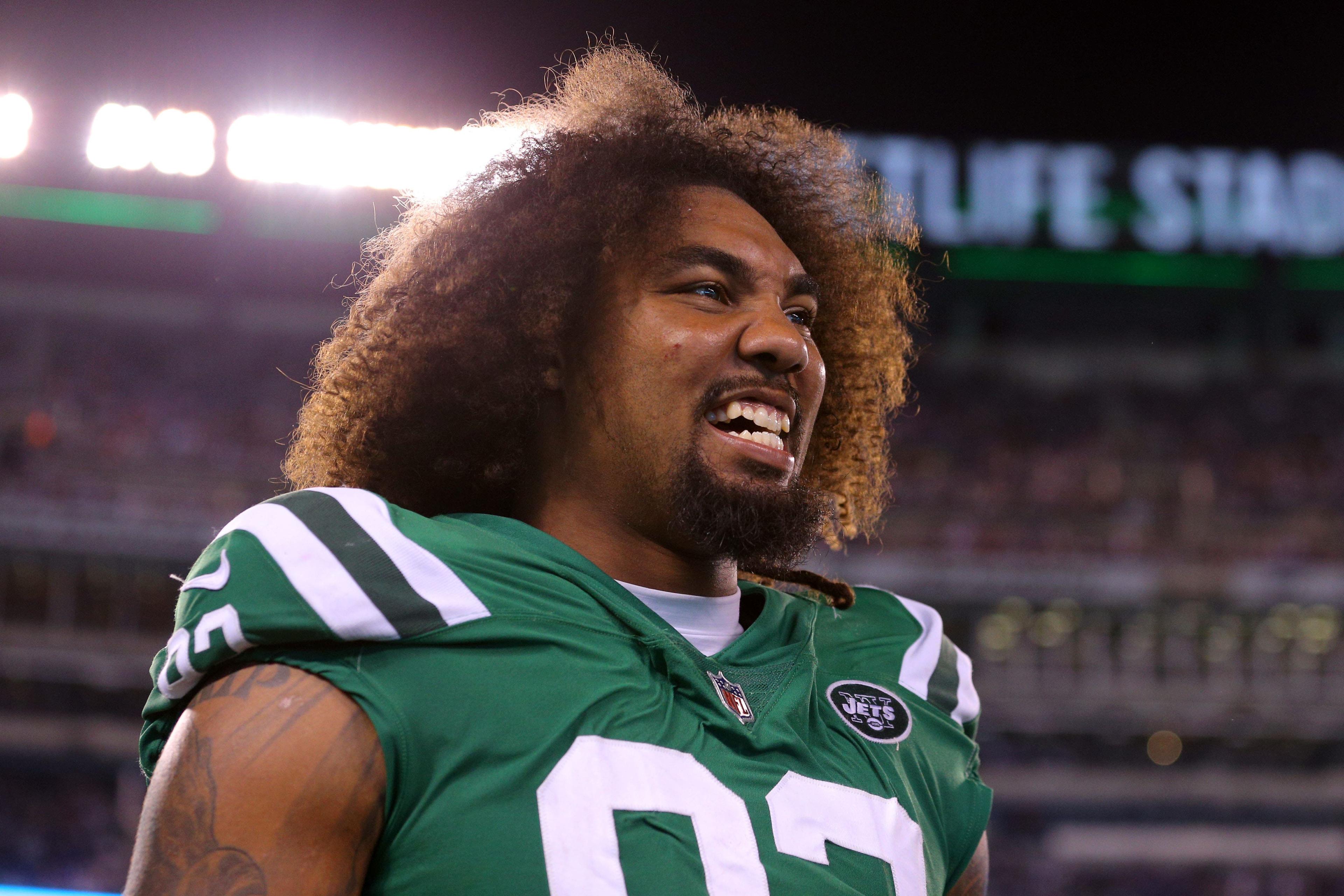 New York Jets defensive end Leonard Williams on the sidelines during the third quarter against the Buffalo Bills at MetLife Stadium. / Brad Penner/USA TODAY Sports