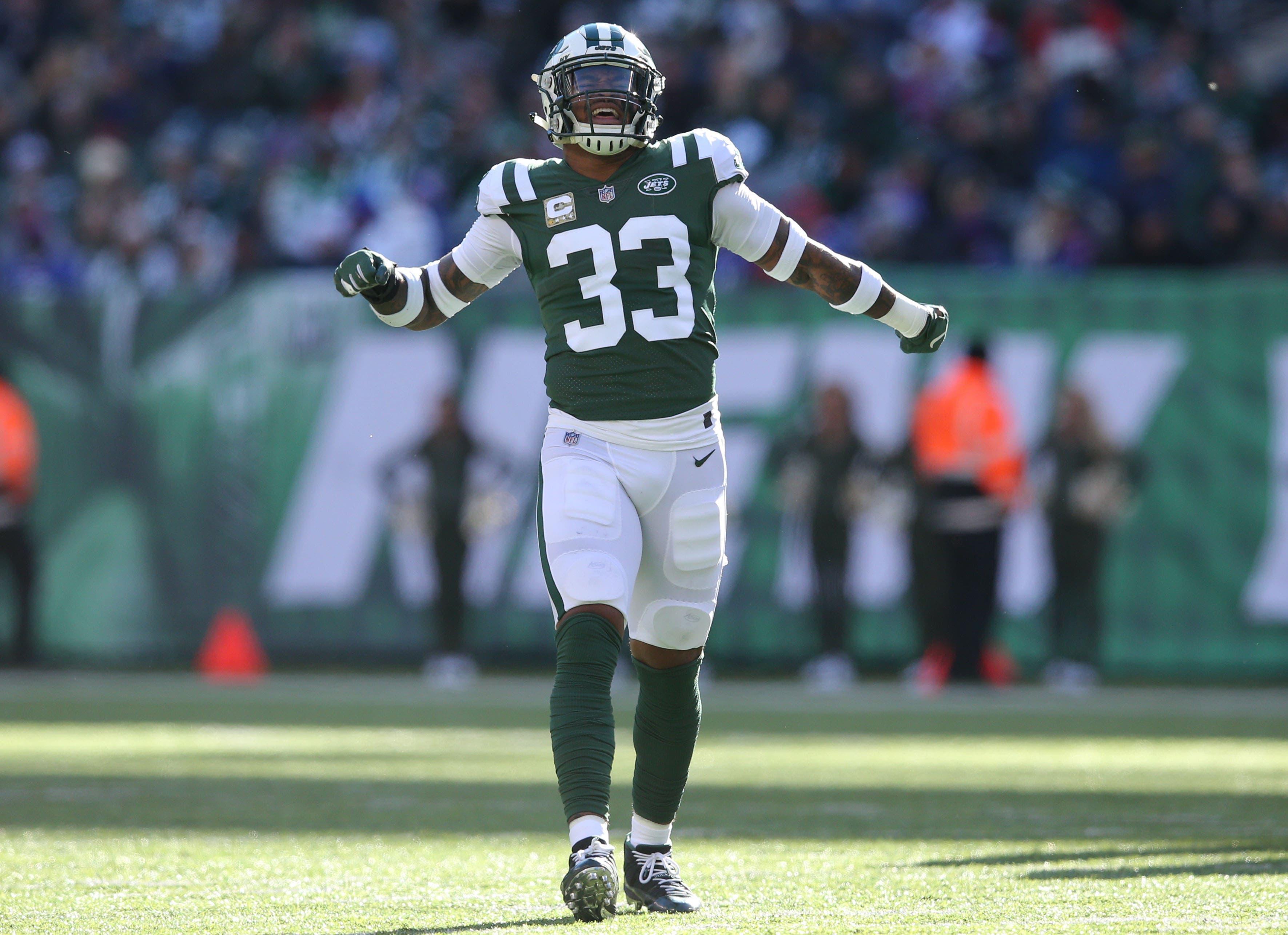 New York Jets safety Jamal Adams reacts during the second quarter against the Buffalo Bills at MetLife Stadium. / Brad Penner/USA TODAY Sports