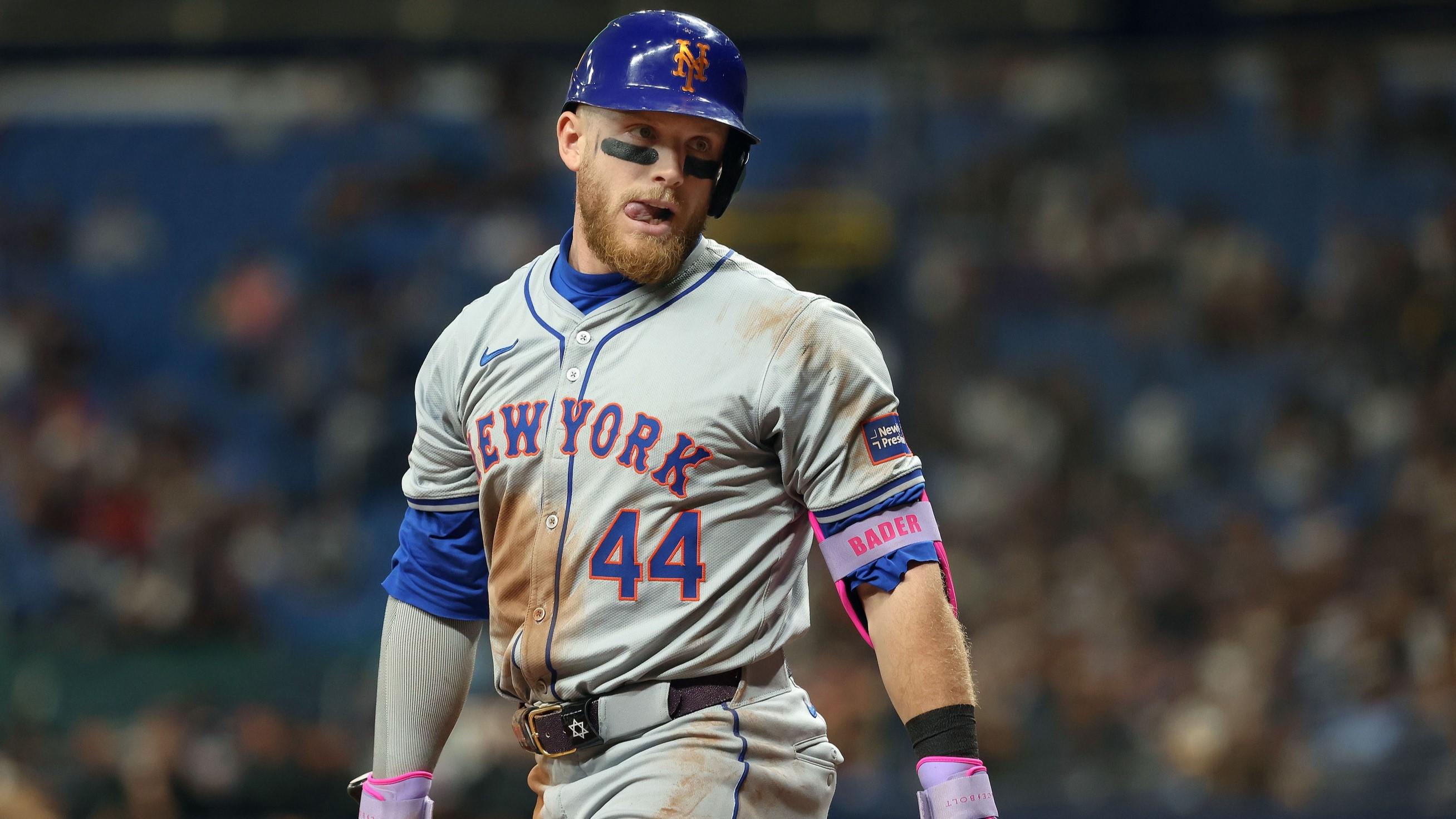 Mets' Harrison Bader exits Tuesday's game in fourth inning after crashing into fence