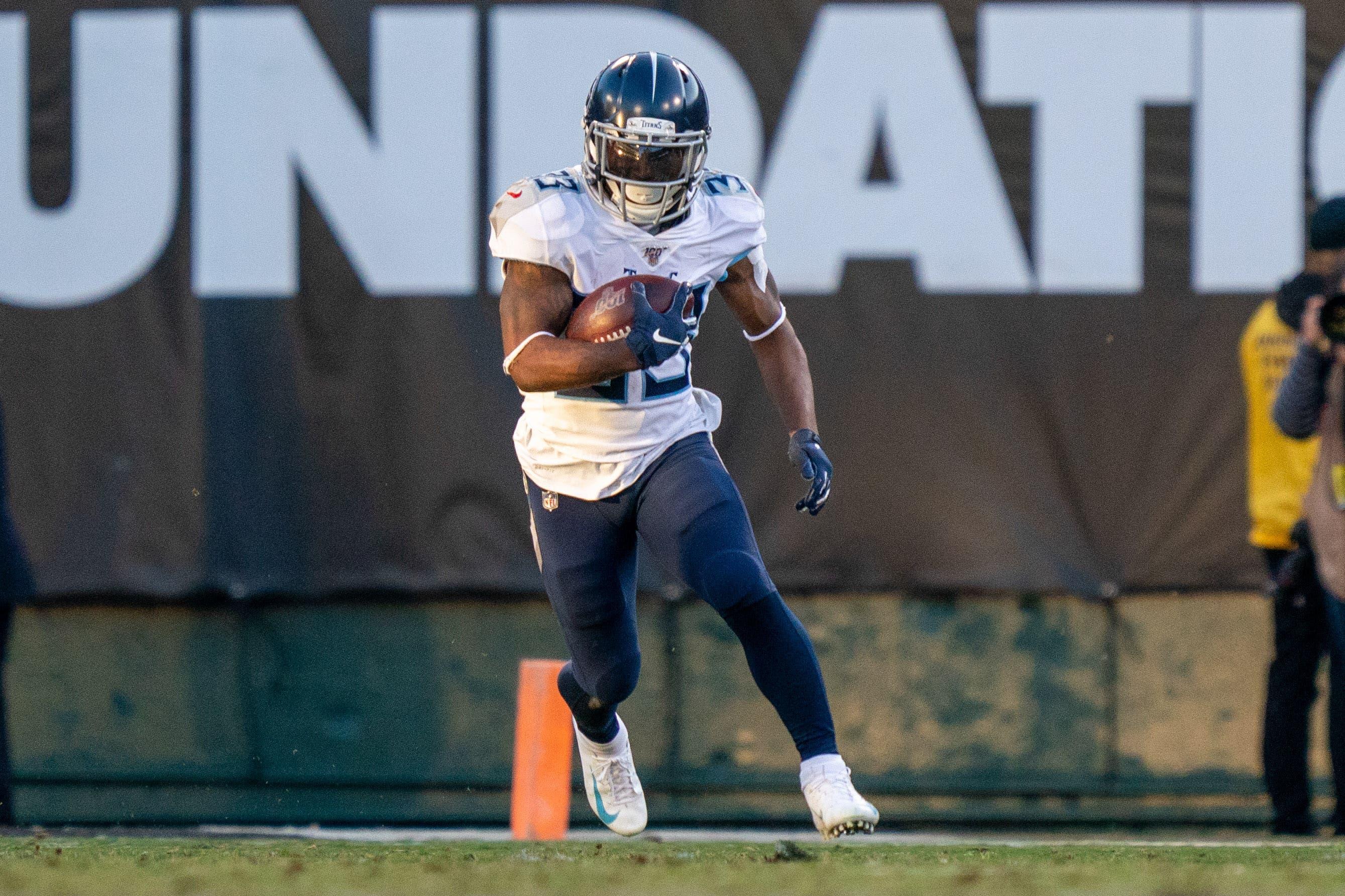 December 8, 2019; Oakland, CA, USA; Tennessee Titans running back Dion Lewis (33) during the fourth quarter against the Oakland Raiders at Oakland Coliseum. Mandatory Credit: Kyle Terada-USA TODAY Sports / Kyle Terada