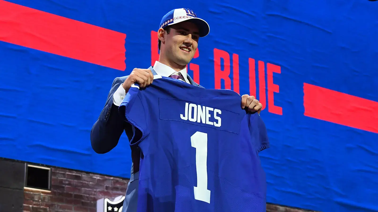 Daniel Jones is selected as the No. 6 overall pick to the New York Giants in the first round of the 2019 NFL Draft in Downtown Nashville. / Christopher Hanewinckel/USA TODAY Sports