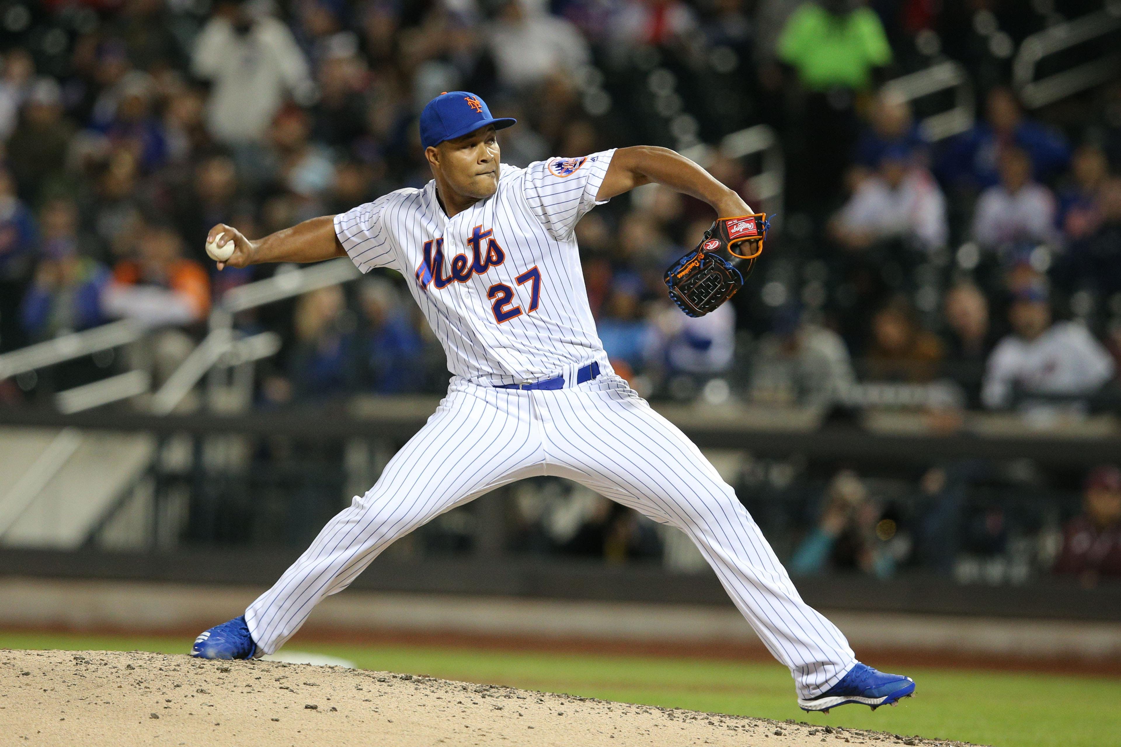 Apr 30, 2019; New York City, NY, USA; New York Mets relief pitcher Jeurys Familia (27) pitches against the Cincinnati Reds during the eighth inning at Citi Field. Mandatory Credit: Brad Penner-USA TODAY Sports / Brad Penner