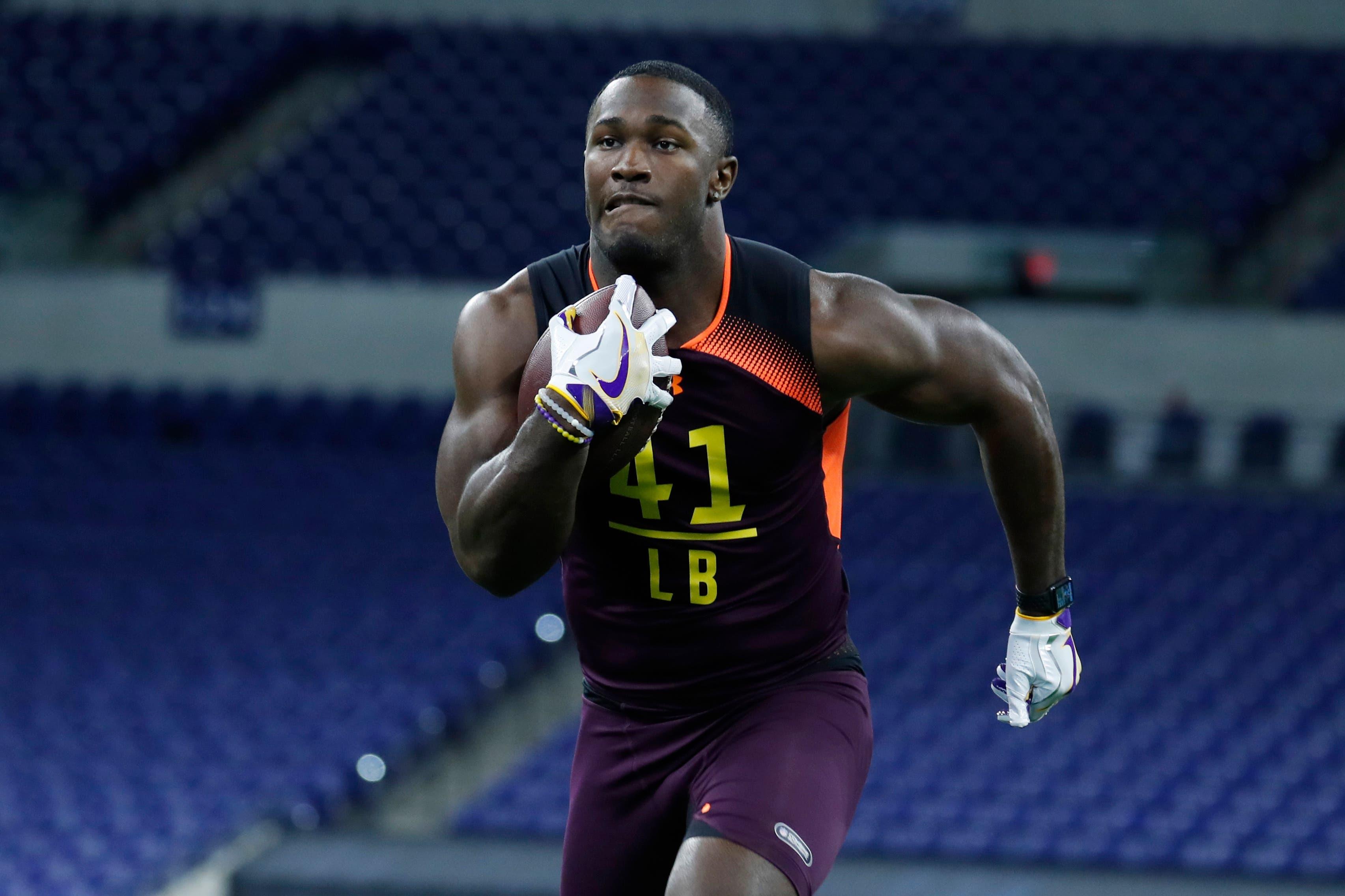 Mar 3, 2019; Indianapolis, IN, USA; Louisiana State linebacker Devin White (LB41) goes through workout drills during the 2019 NFL Combine at Lucas Oil Stadium. Mandatory Credit: Brian Spurlock-USA TODAY Sports / Brian Spurlock