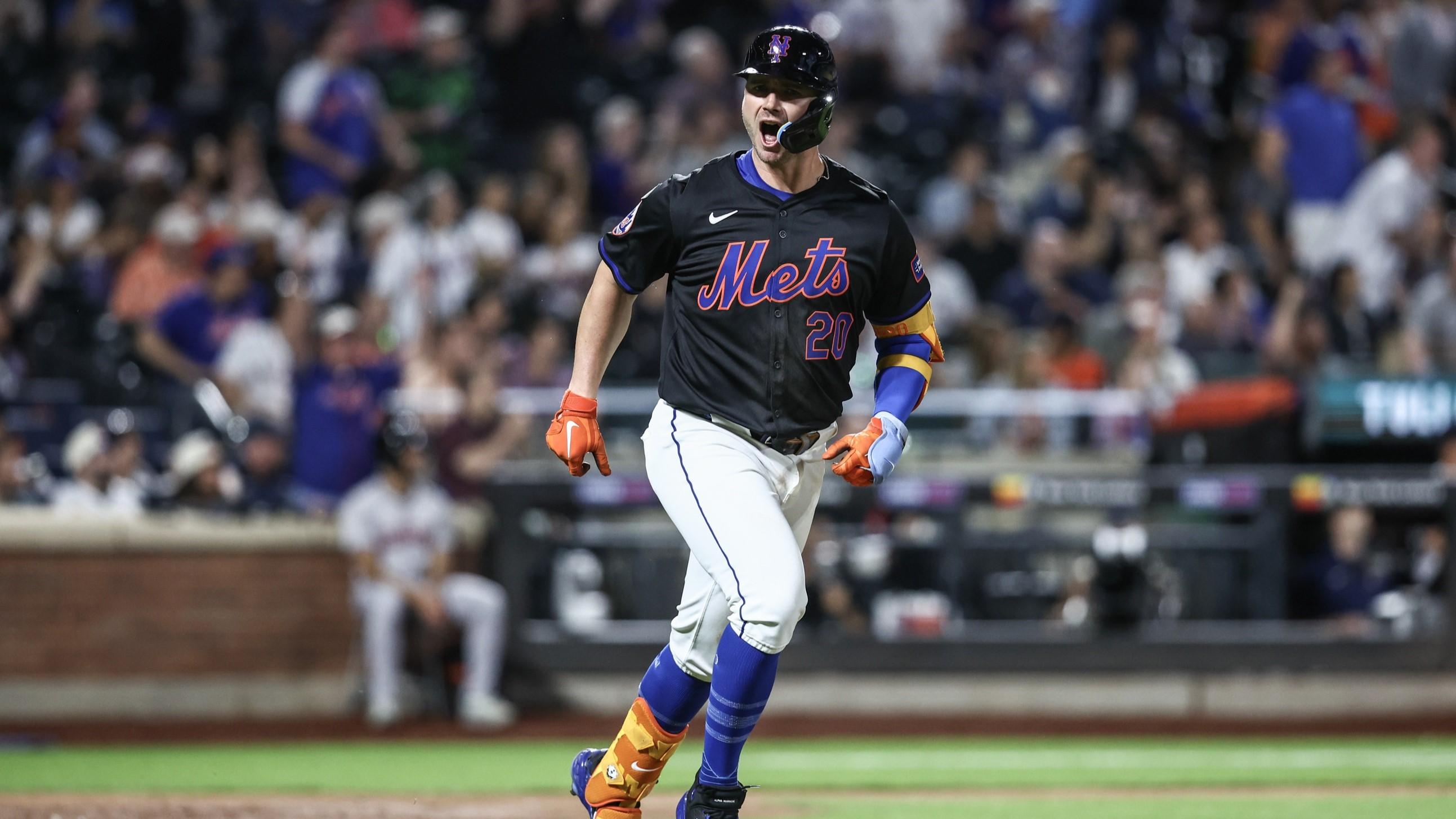 Jun 28, 2024; New York City, New York, USA; New York Mets first baseman Pete Alonso (20) hits a solo home run in the sixth inning against the Houston Astros at Citi Field.