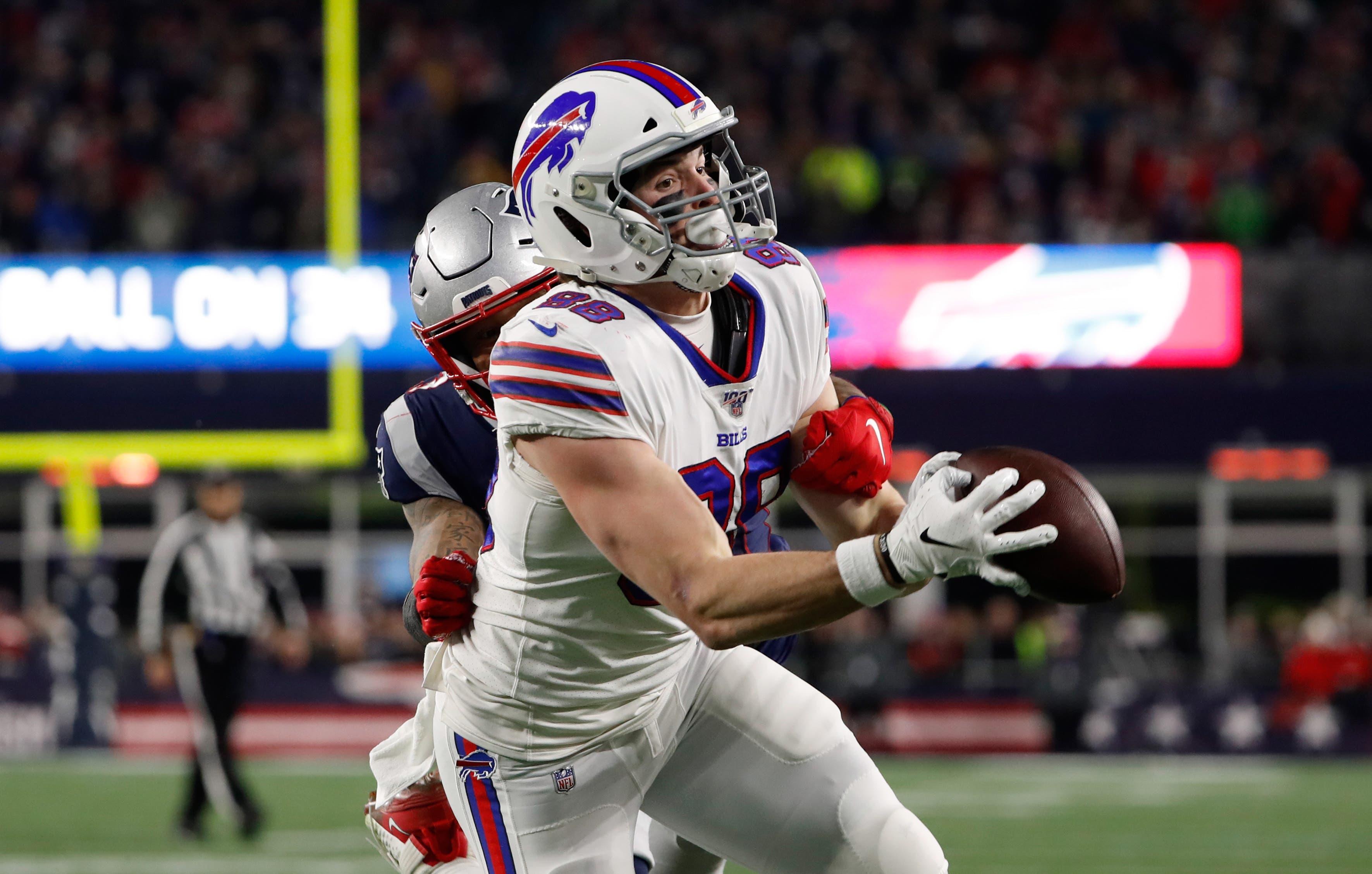 Dec 21, 2019; Foxborough, Massachusetts, USA; Buffalo Bills tight end Dawson Knox (88) catches a pass against the New England Patriots during the second quarter at Gillette Stadium. / Winslow Townson-USA TODAY Sports