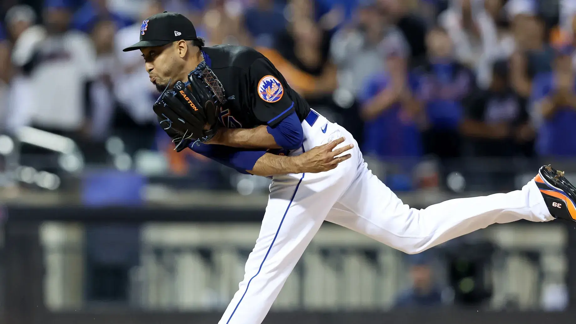 Sep 16, 2022; New York City, New York, USA; New York Mets relief pitcher Edwin Diaz (39) follows through on a pitch against the Pittsburgh Pirates during the eighth inning at Citi Field. / Brad Penner-USA TODAY Sports