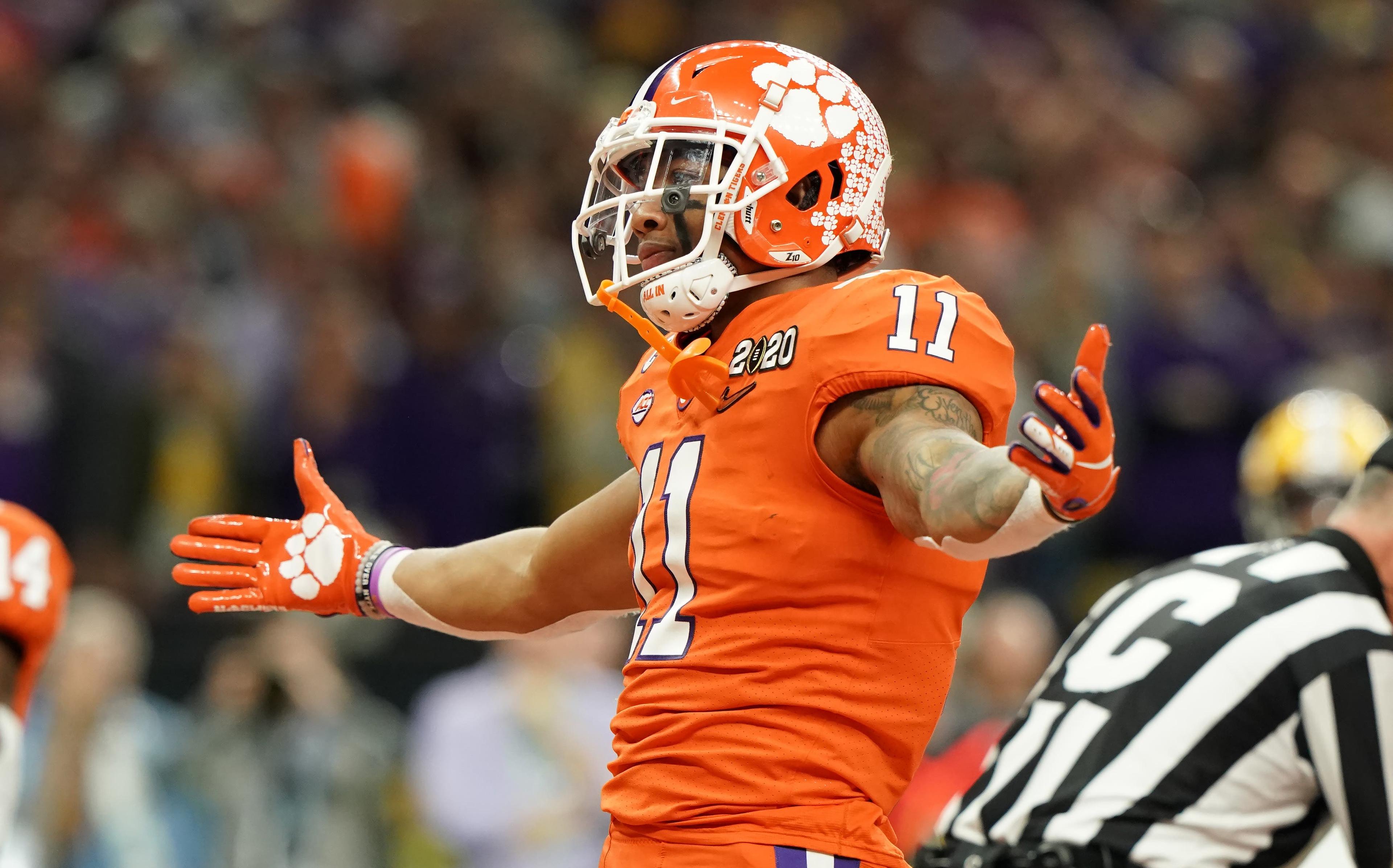 Jan 13, 2020; New Orleans, Louisiana, USA; Clemson Tigers linebacker Isaiah Simmons (11) in the College Football Playoff national championship game at Mercedes-Benz Superdome. Mandatory Credit: John David Mercer-USA TODAY Sports / John David Mercer