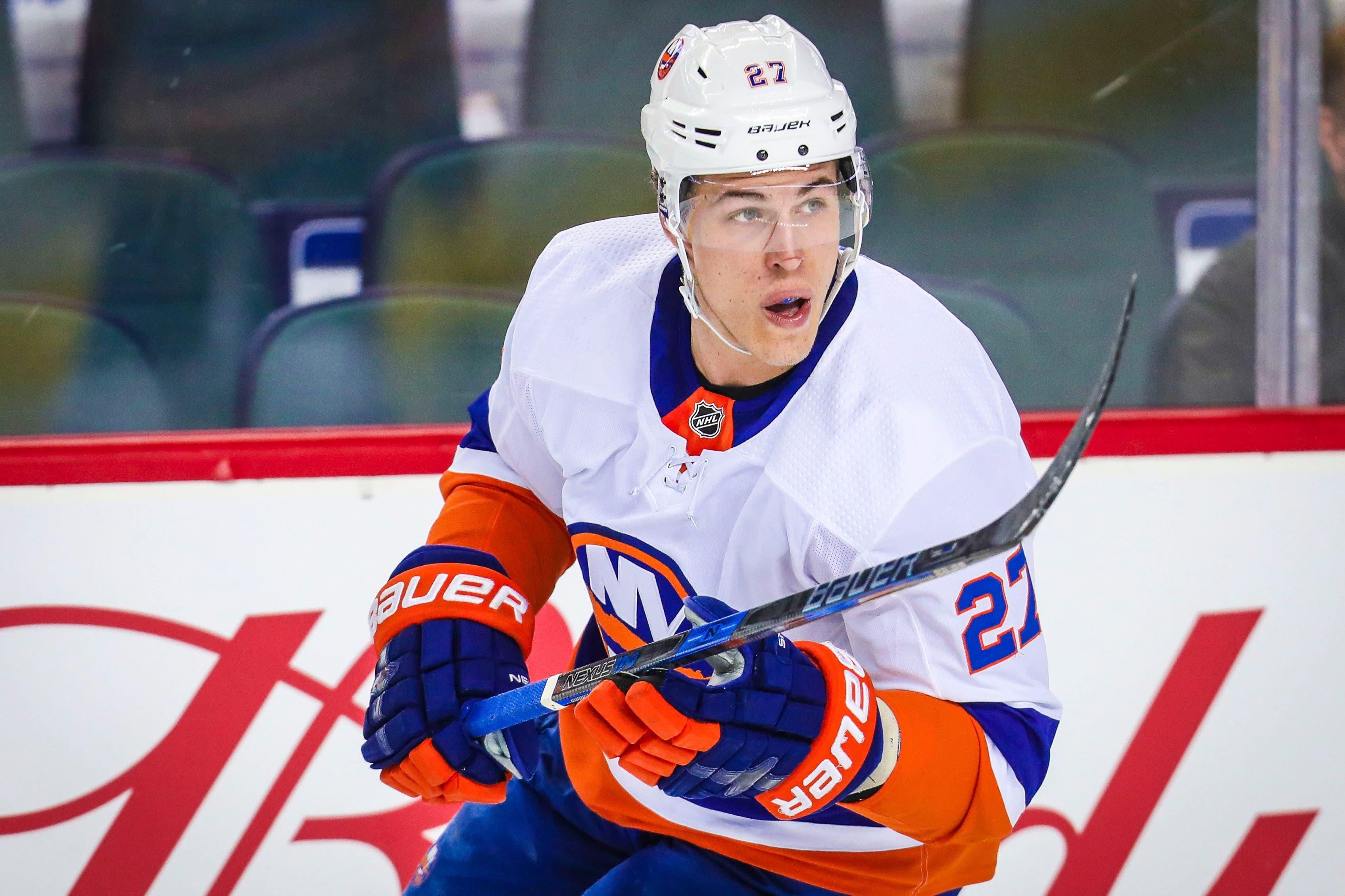 Mar 11, 2018; Calgary, Alberta, CAN; New York Islanders left wing Anders Lee (27) skates during the warmup period against the Calgary Flames at Scotiabank Saddledome. Mandatory Credit: Sergei Belski-USA TODAY Sports / Sergei Belski