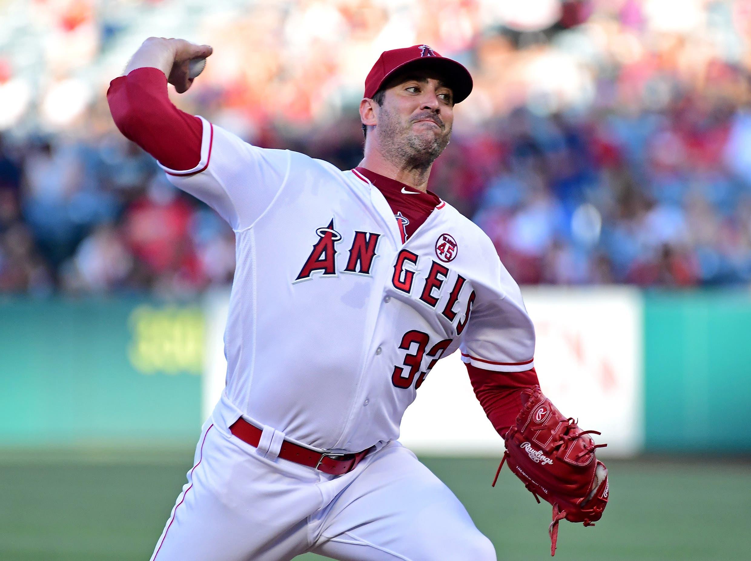 Jul 18, 2019; Anaheim, CA, USA; Los Angeles Angels starting pitcher Matt Harvey (33) pitches against the Houston Astros in the third inning at Angel Stadium of Anaheim. Mandatory Credit: Jayne Kamin-Oncea-USA TODAY Sports / Jayne Kamin-Oncea