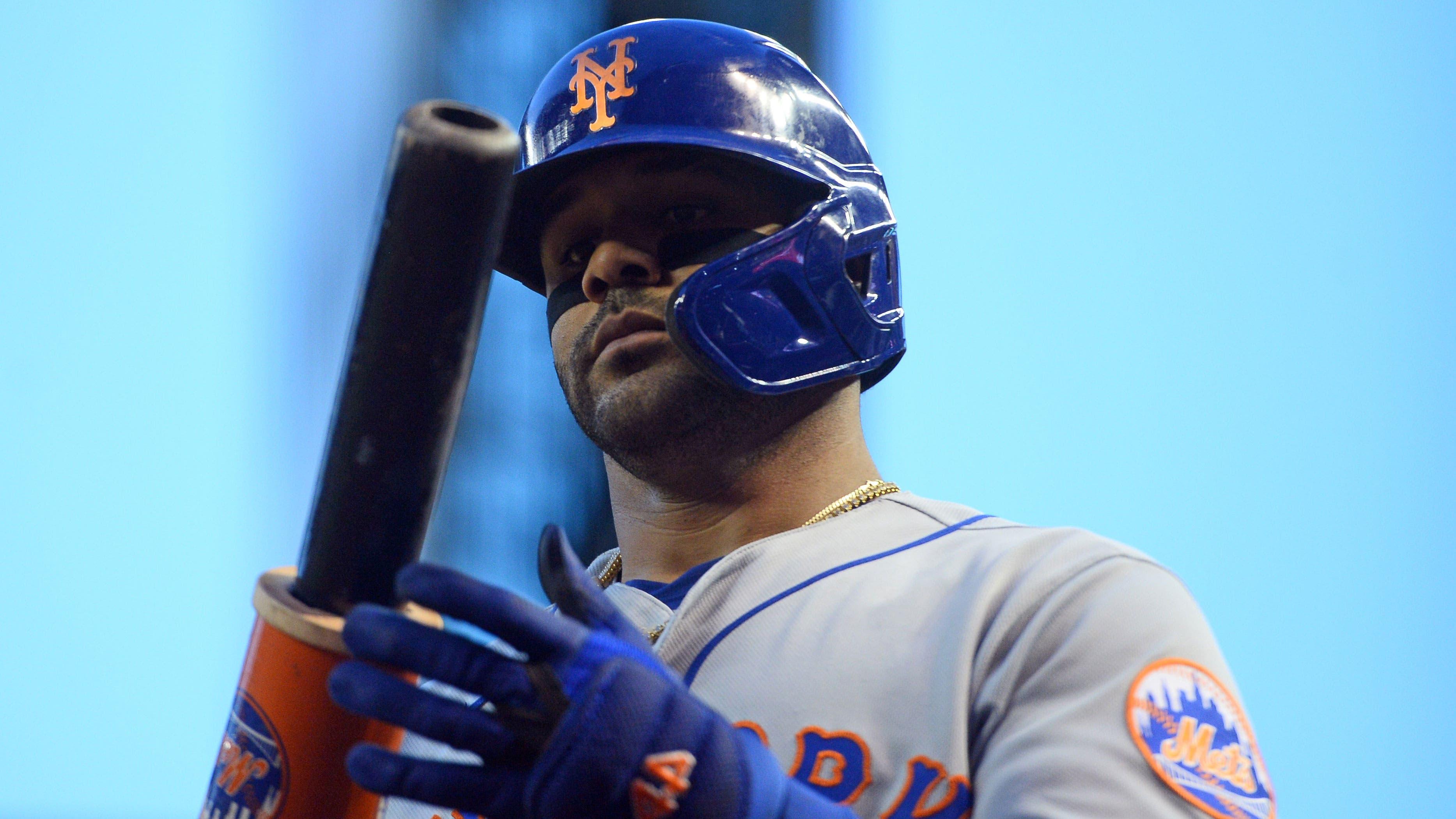 Jun 1, 2021; Phoenix, Arizona, USA; New York Mets second baseman Jonathan Villar (1) waits on deck against the Arizona Diamondbacks during the fourth inning at Chase Field. / Joe Camporeale-USA TODAY Sports