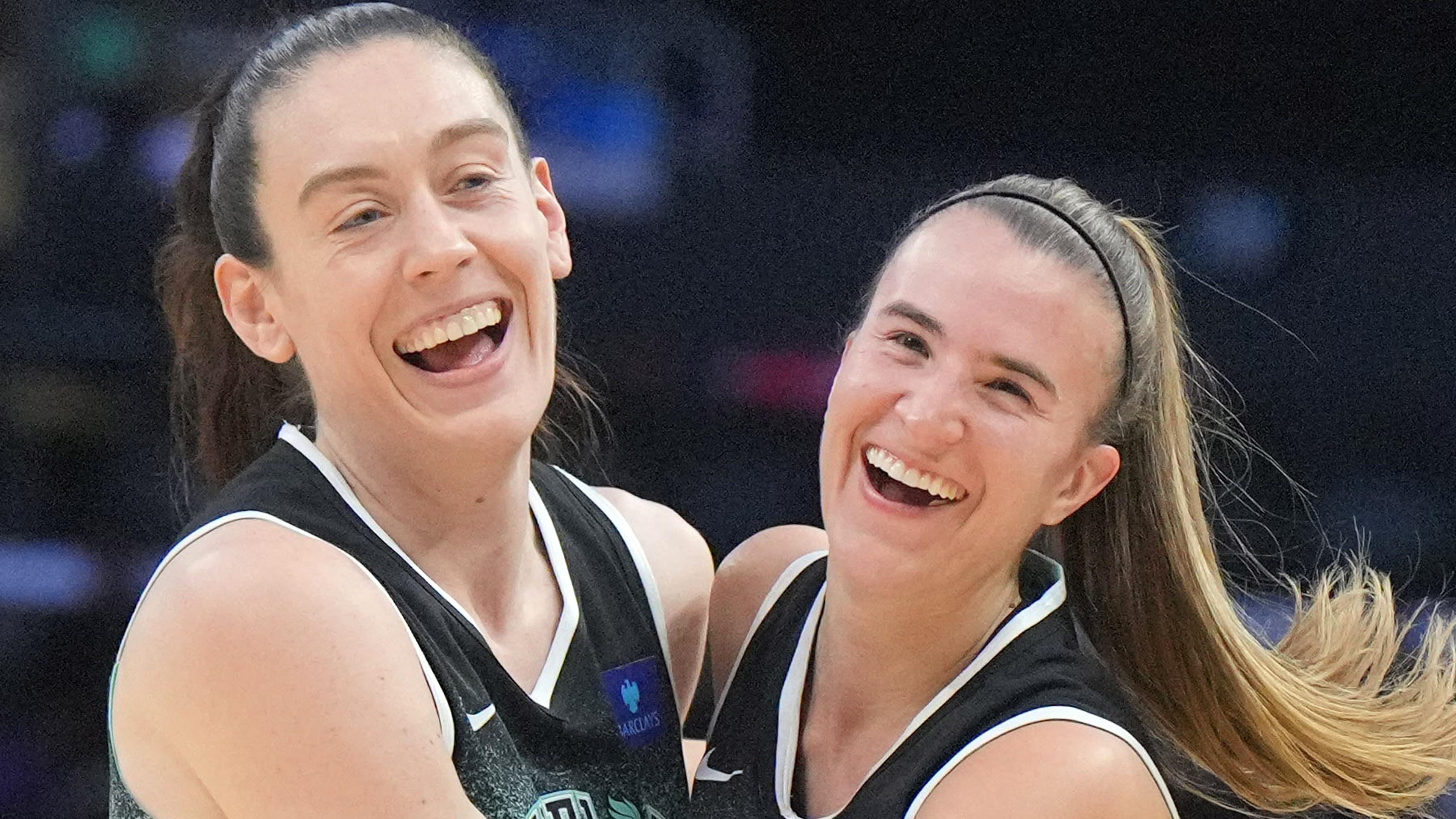 New York Liberty forward Breanna Stewart (30) and guard Sabrina Ionescu (20) celebrate in the first half against the LA Sparks Crypto.com Arena / Kirby Lee - Imagn Images