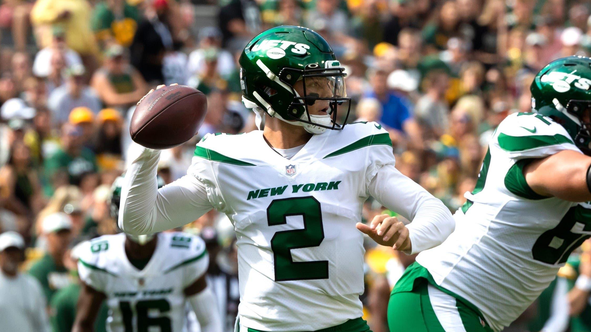 New York Jets quarterback Zach Wilson (2) looks to pass in the first half against Green Bay Packers during their preseason football game on Saturday, August 21, 2021, at Lambeau Field in Green Bay, Wis. / Samantha Madar/USA TODAY NETWORK-Wisconsin via Imagn Content Services, LLC