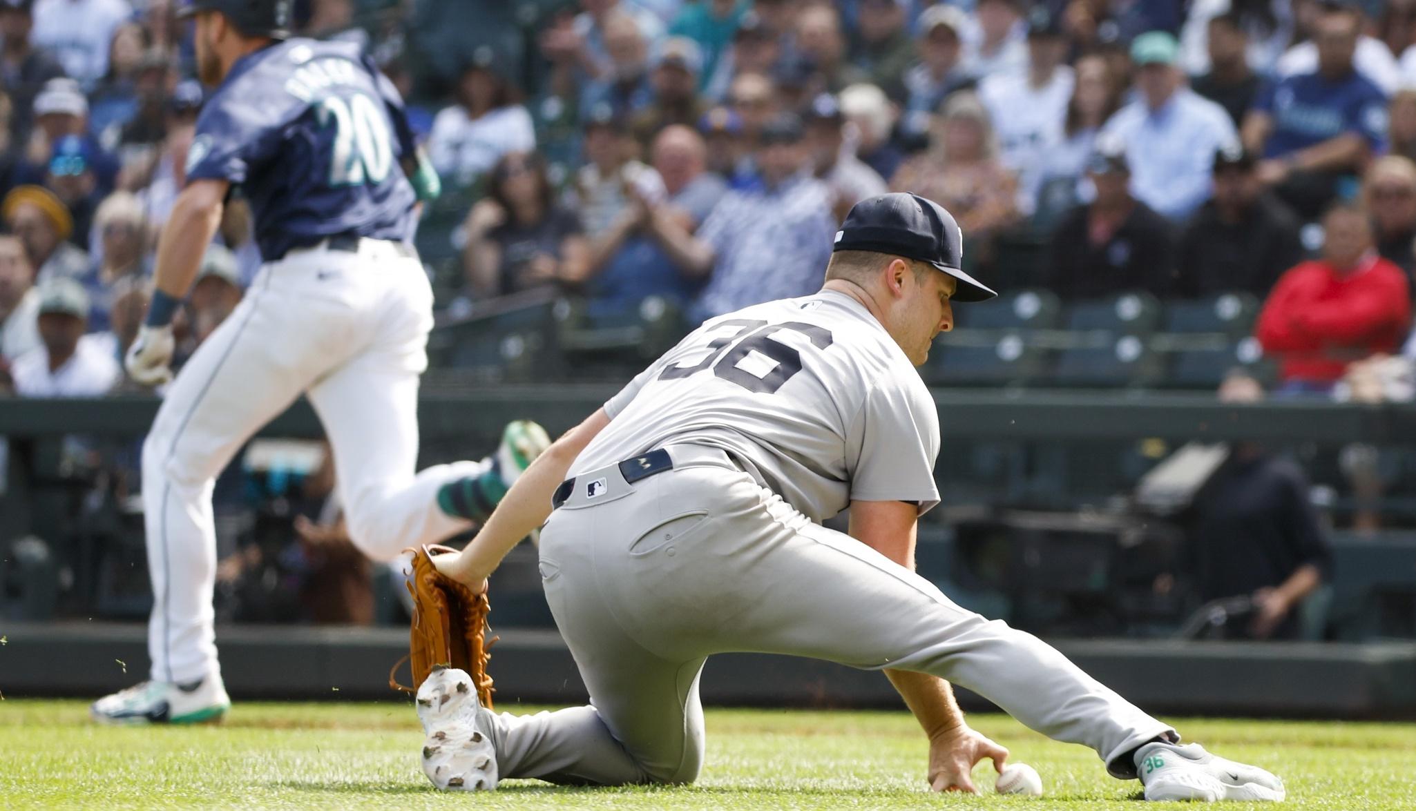 Yankees drop series finale to Mariners, 3-2, after costly first-inning error