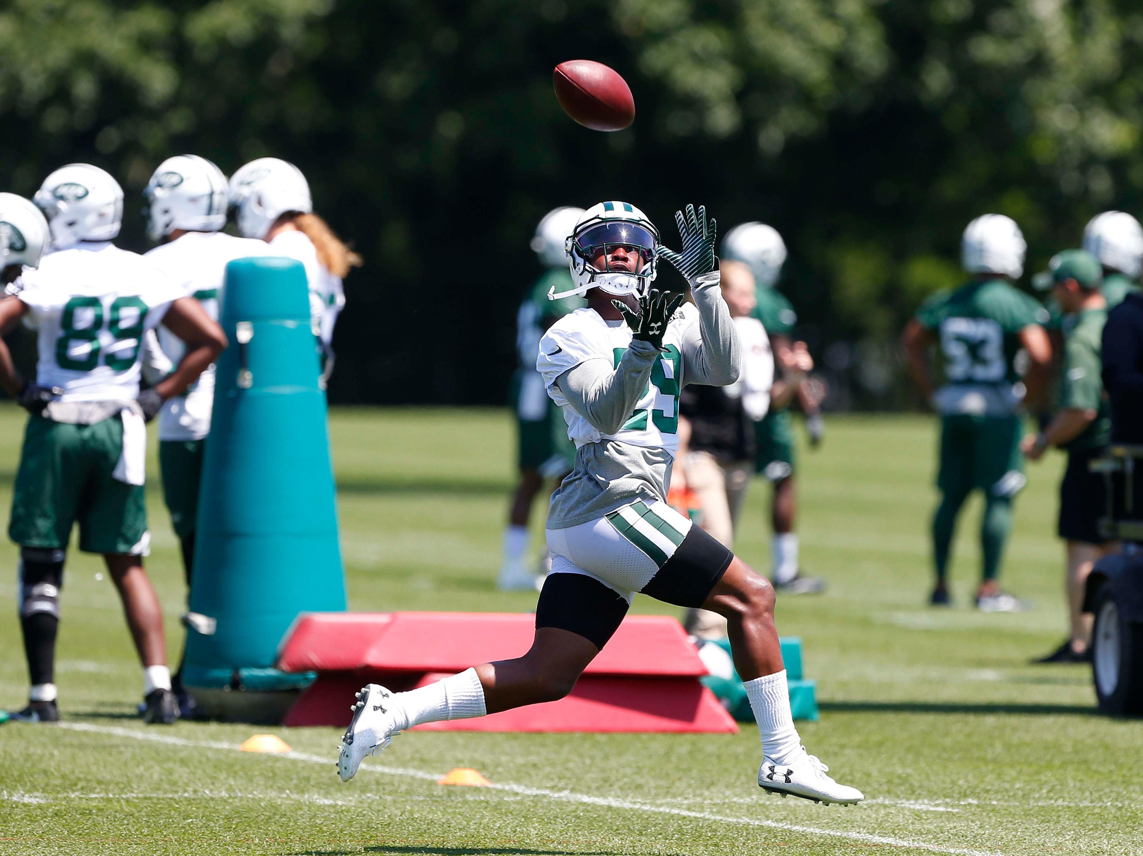 Bilal Powell (29) Mandatory Credit: Noah K. Murray-USA TODAY Sports / Noah K. Murray