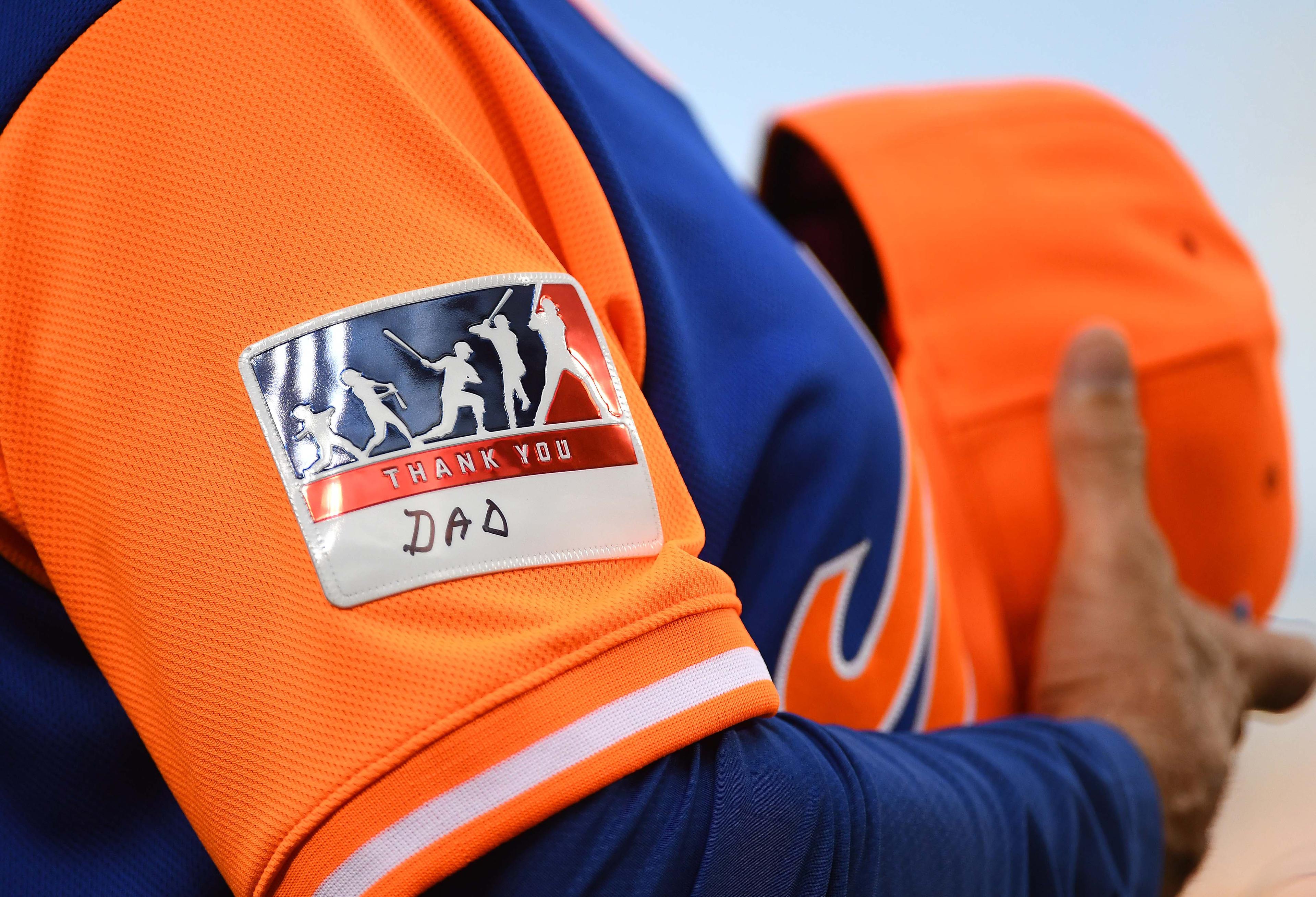 Aug 25, 2017; Washington, DC, USA; New York Mets manager Terry Collins (10) wears a patch on his uniform thanking his dad against the Washington Nationals at Nationals Park. Mandatory Credit: Brad Mills-USA TODAY Sports / Brad Mills