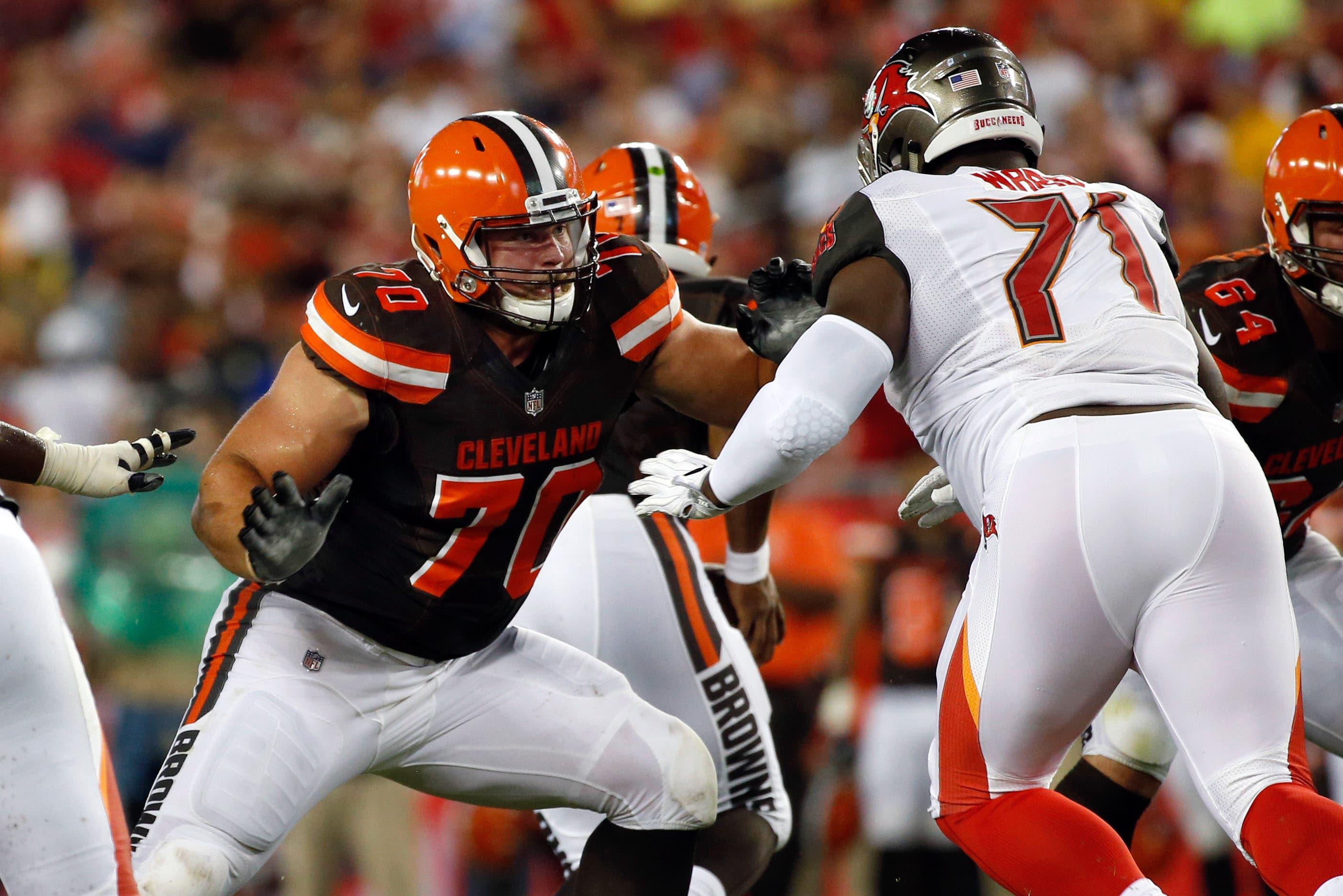 Cleveland Browns offensive guard Kevin Zeitler blocks Tampa Bay Buccaneers defensive tackle Channing Ward during the second quarter at Raymond James Stadium. / Kim Klement/USA TODAY Sports