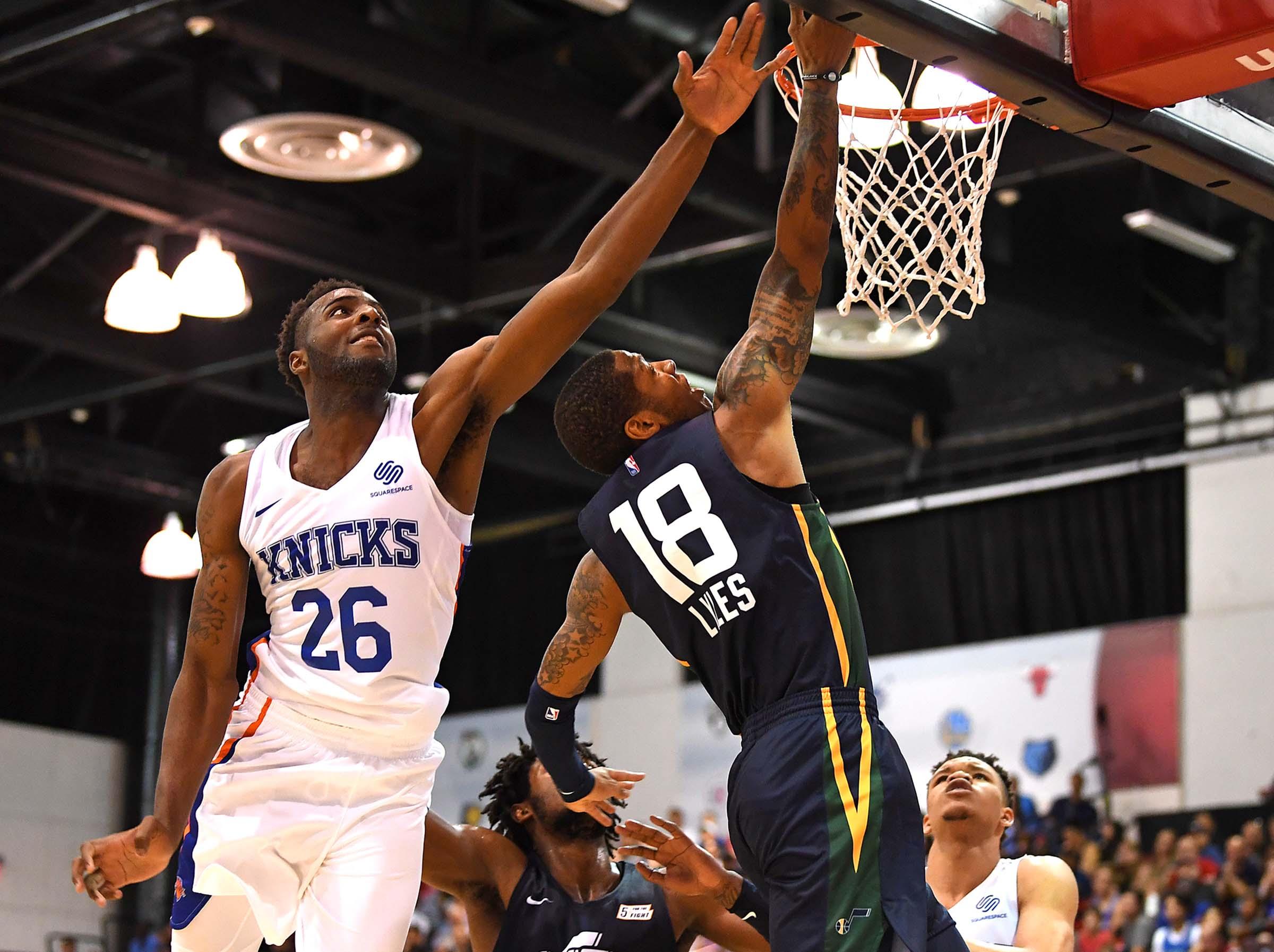 Mitchell Robinson (26) Mandatory Credit: Stephen R. Sylvanie-USA TODAY Sports