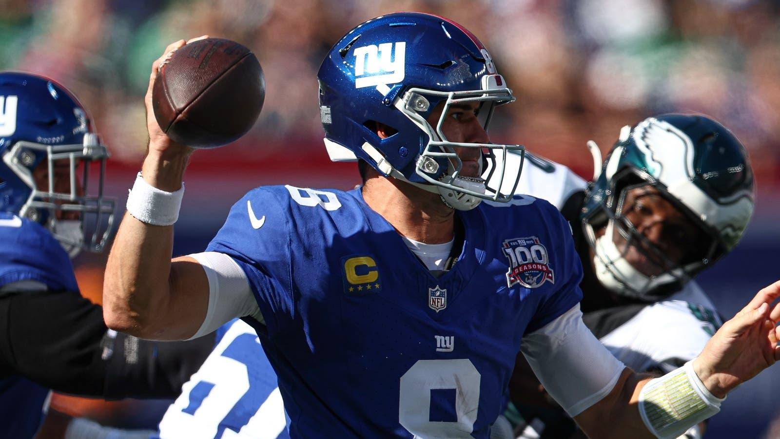 New York Giants quarterback Daniel Jones (8) throws the ball during the first half against the Philadelphia Eagles at MetLife Stadium.