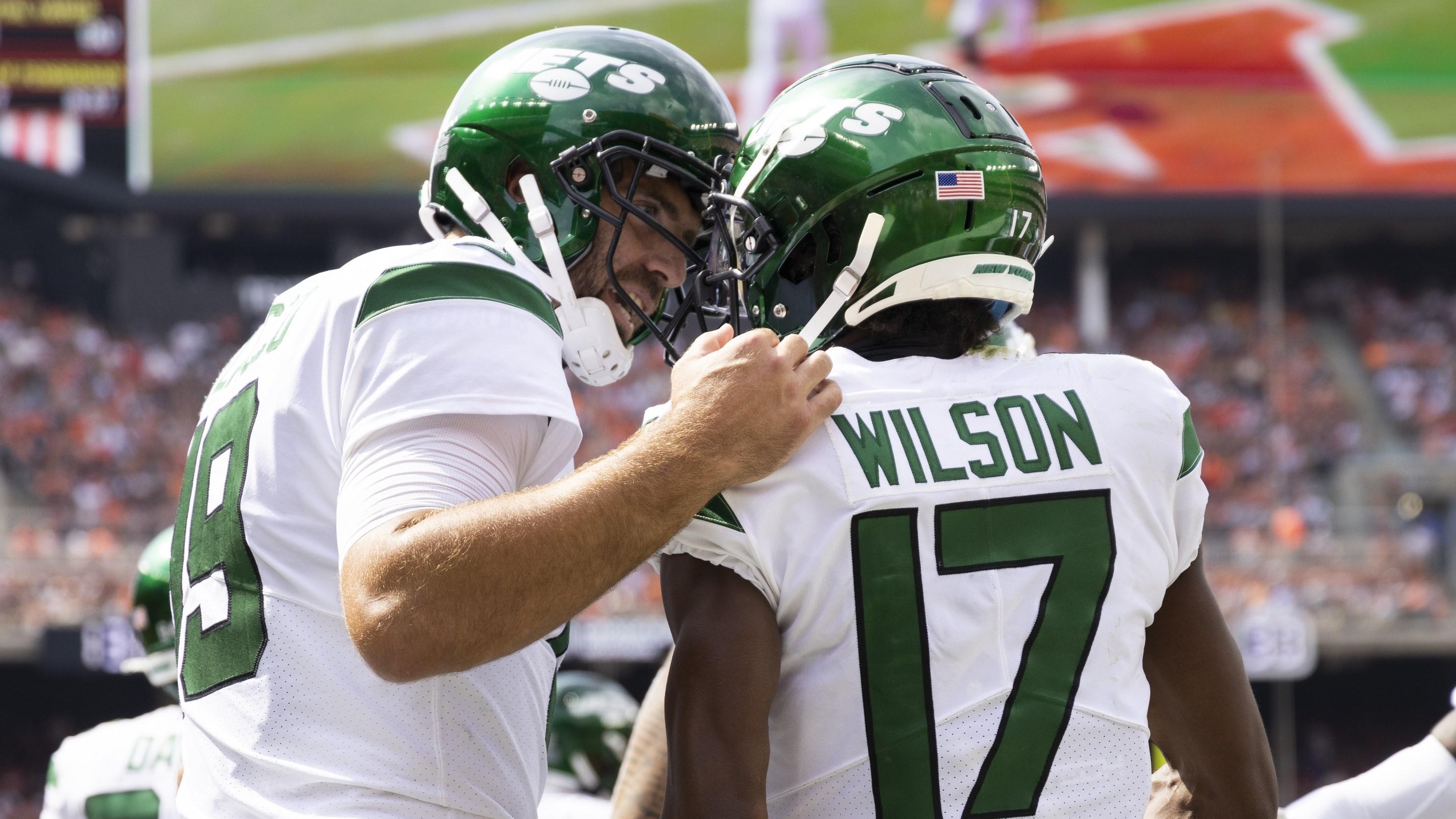 Sep 18, 2022; Cleveland, Ohio, USA; New York Jets quarterback Joe Flacco (19) congratulates wide receiver Garrett Wilson (17) on his touchdown reception during the second quarter against the Cleveland Browns at FirstEnergy Stadium. / Scott Galvin-USA TODAY Sports
