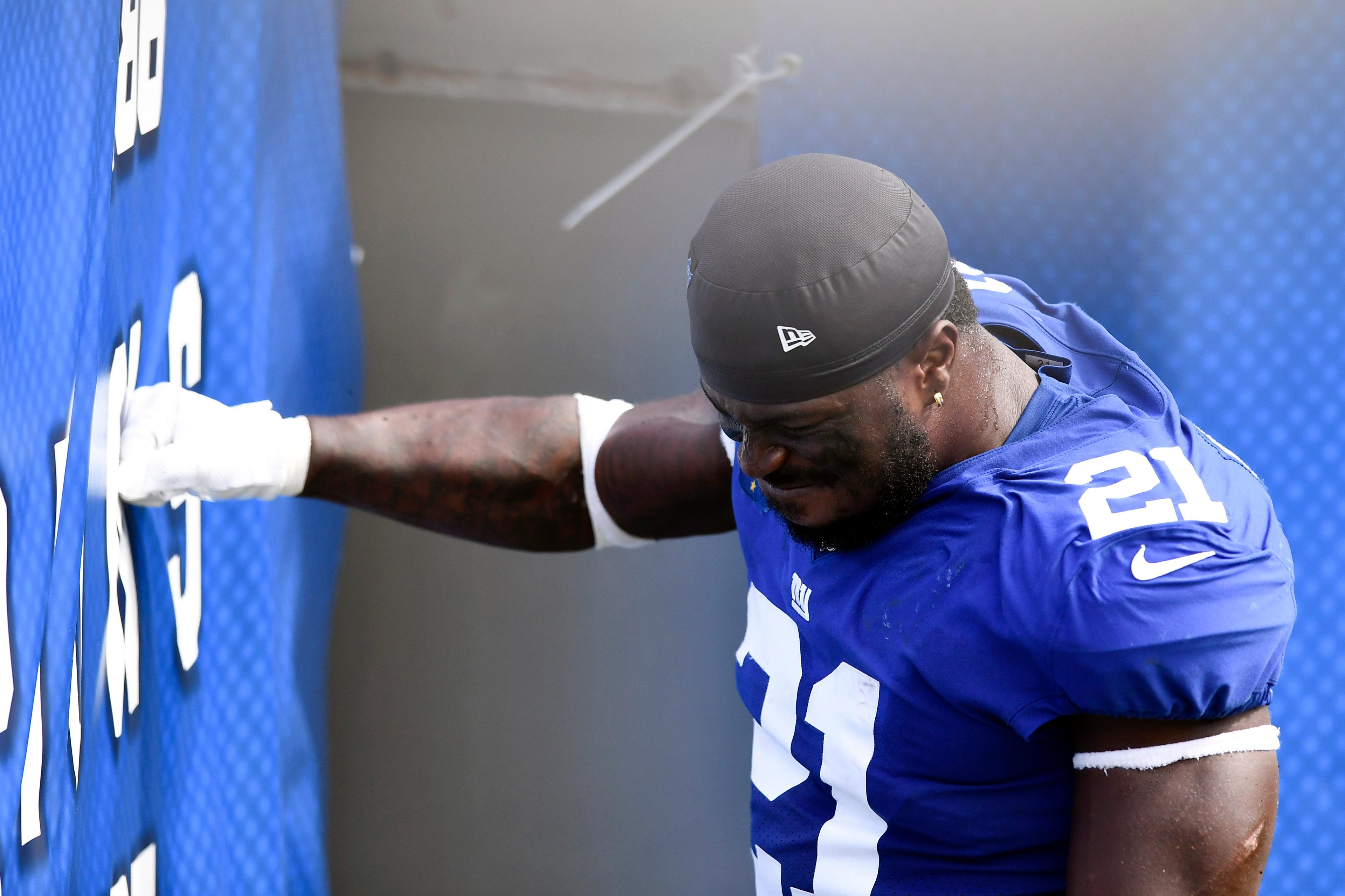 New York Giants safety Jabrill Peppers (21) reacts after leaving the game with an injury in the first quarter. The New York Giants face the San Francisco 49ers in an NFL game at MetLife Stadium on Sunday, Sept. 27, 2020, in East Rutherford. Giants 49ers / Danielle Parhizkaran/NorthJersey.com via Imagn Content Services, LLC