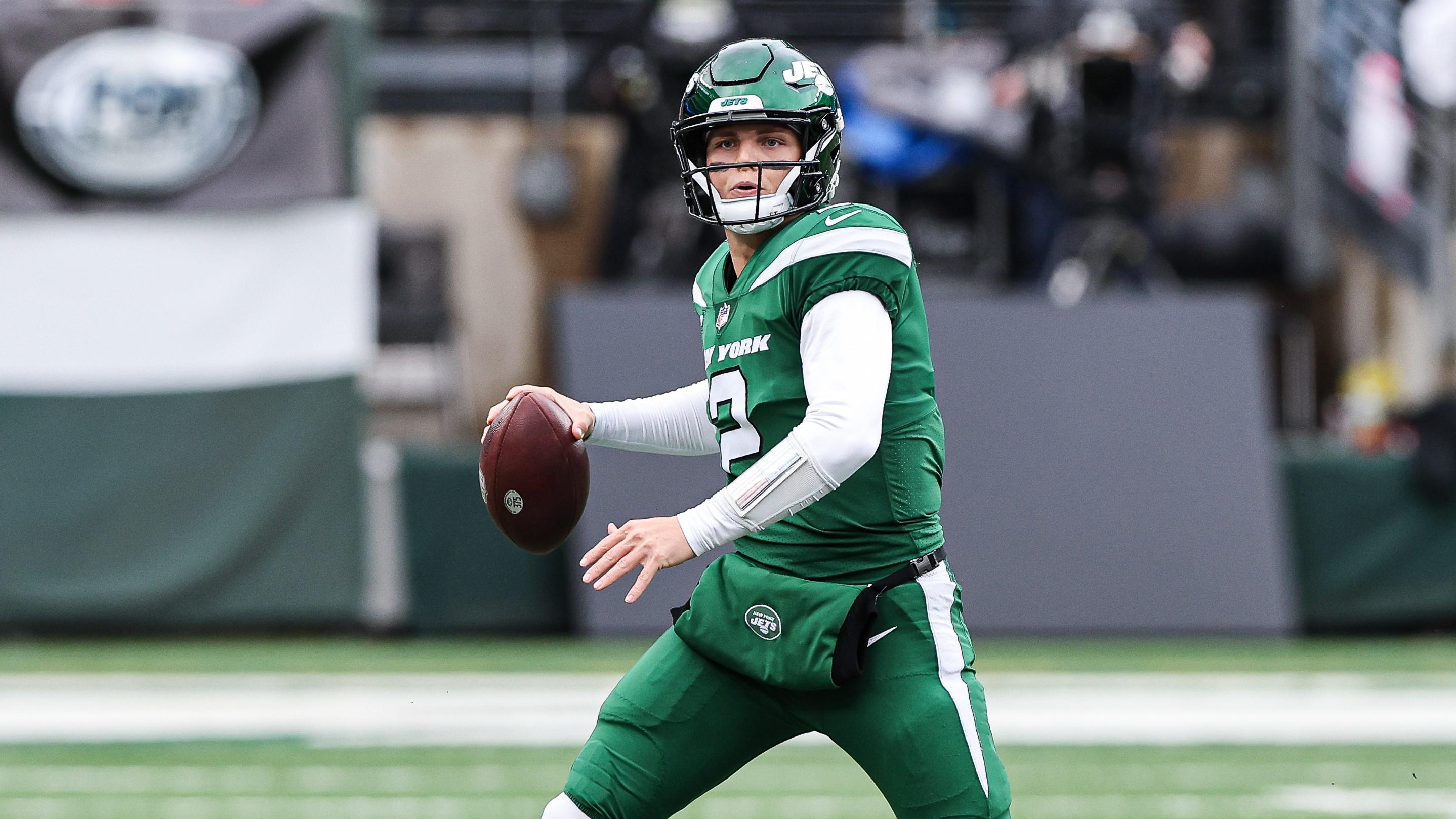 Jan 2, 2022; East Rutherford, New Jersey, USA; New York Jets quarterback Zach Wilson (2) throws the ball against the Tampa Bay Buccaneers during the first half at MetLife Stadium. Mandatory Credit: Vincent Carchietta-USA TODAY Sports / Vincent Carchietta-USA TODAY Sports