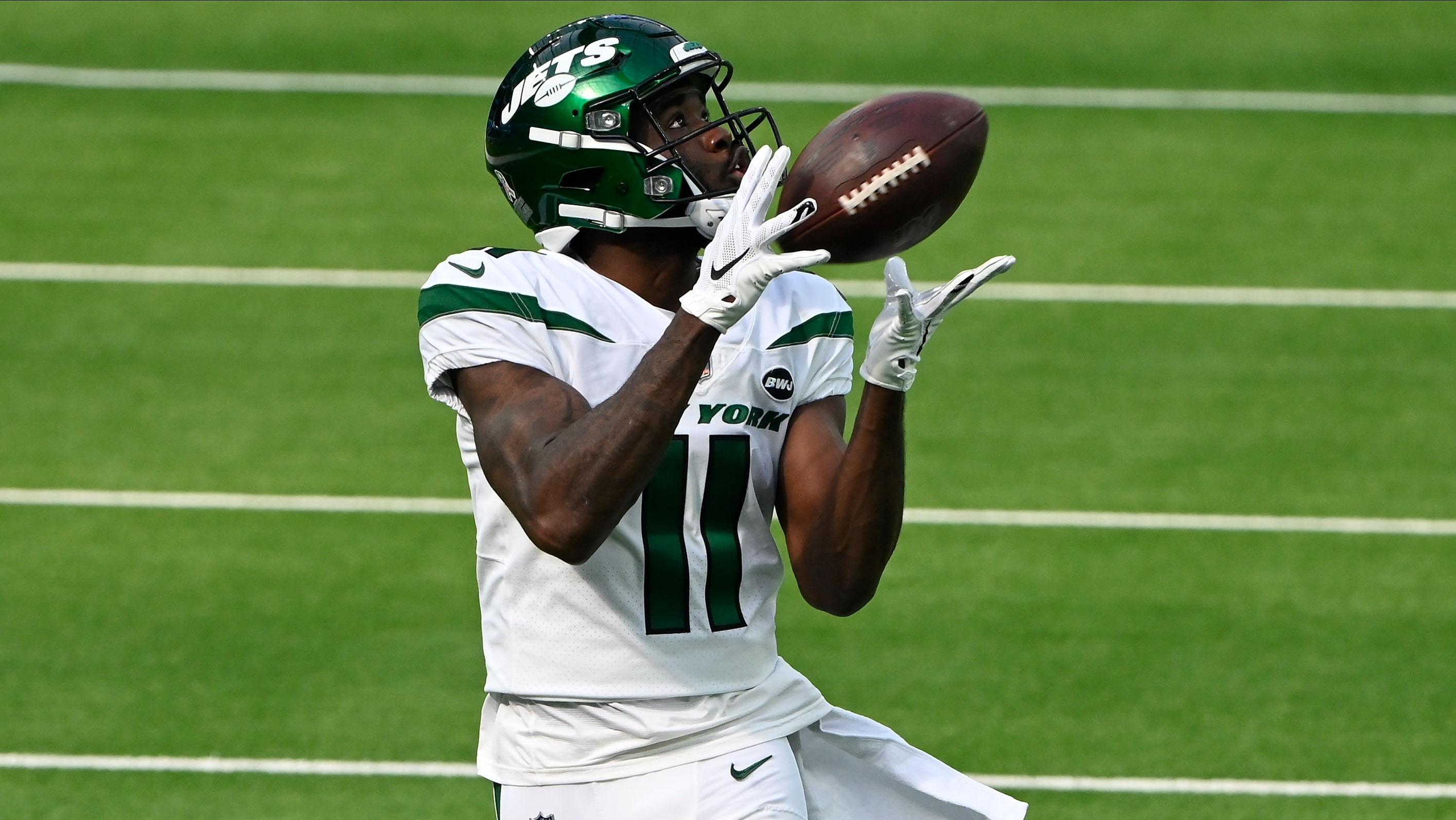 Nov 22, 2020; Inglewood, California, USA; New York Jets wide receiver Denzel Mims (11) makes a catch during pre-game warmups before playing the Los Angeles Chargers at SoFi Stadium. / Robert Hanashiro-USA TODAY Sports