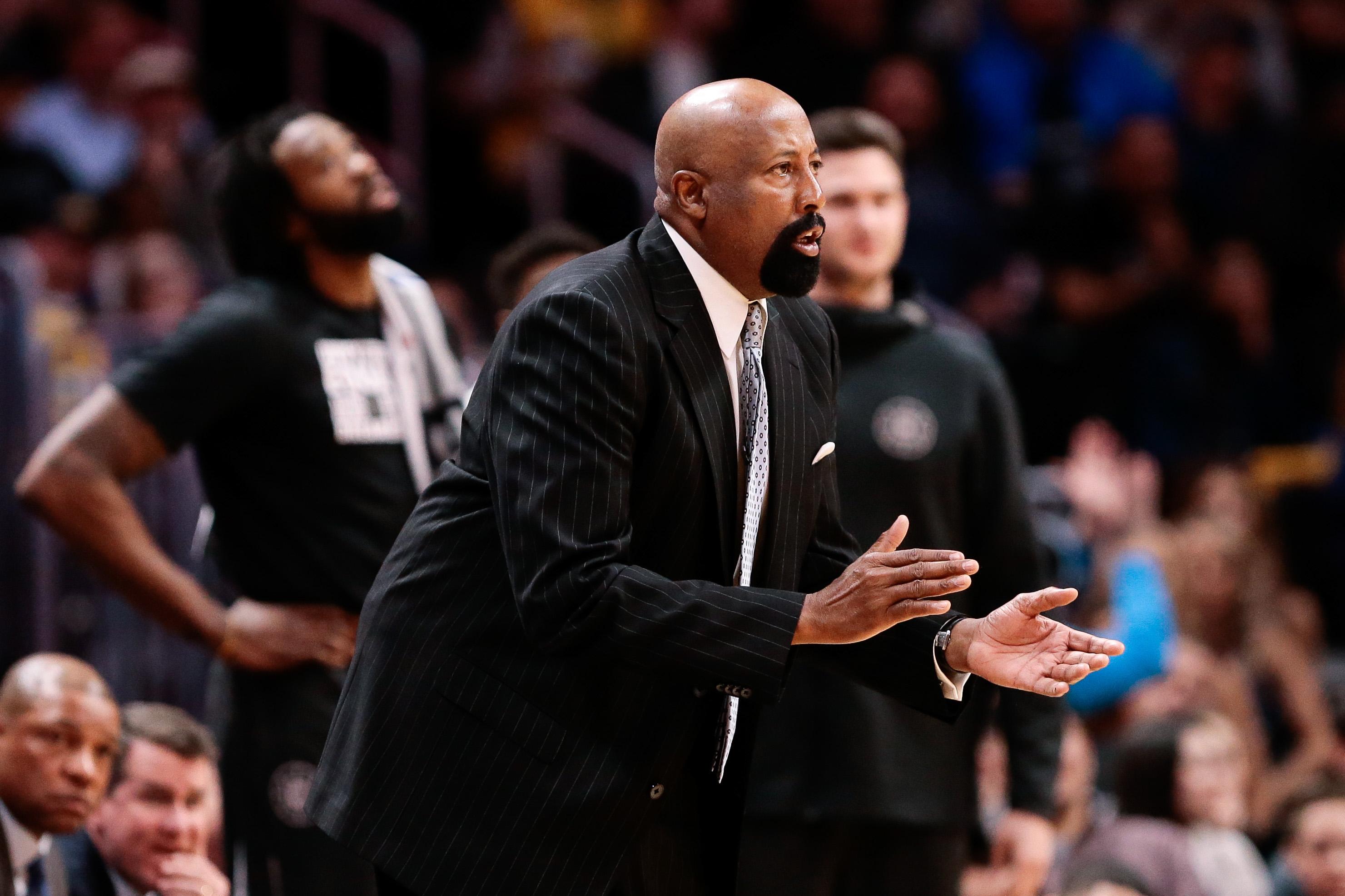 Feb 27, 2018; Denver, CO, USA; Los Angeles Clippers assistant coach Mike Woodson in the fourth quarter against the Denver Nuggets at the Pepsi Center. Mandatory Credit: Isaiah J. Downing-USA TODAY Sports / © Isaiah J. Downing-USA TODAY Sports