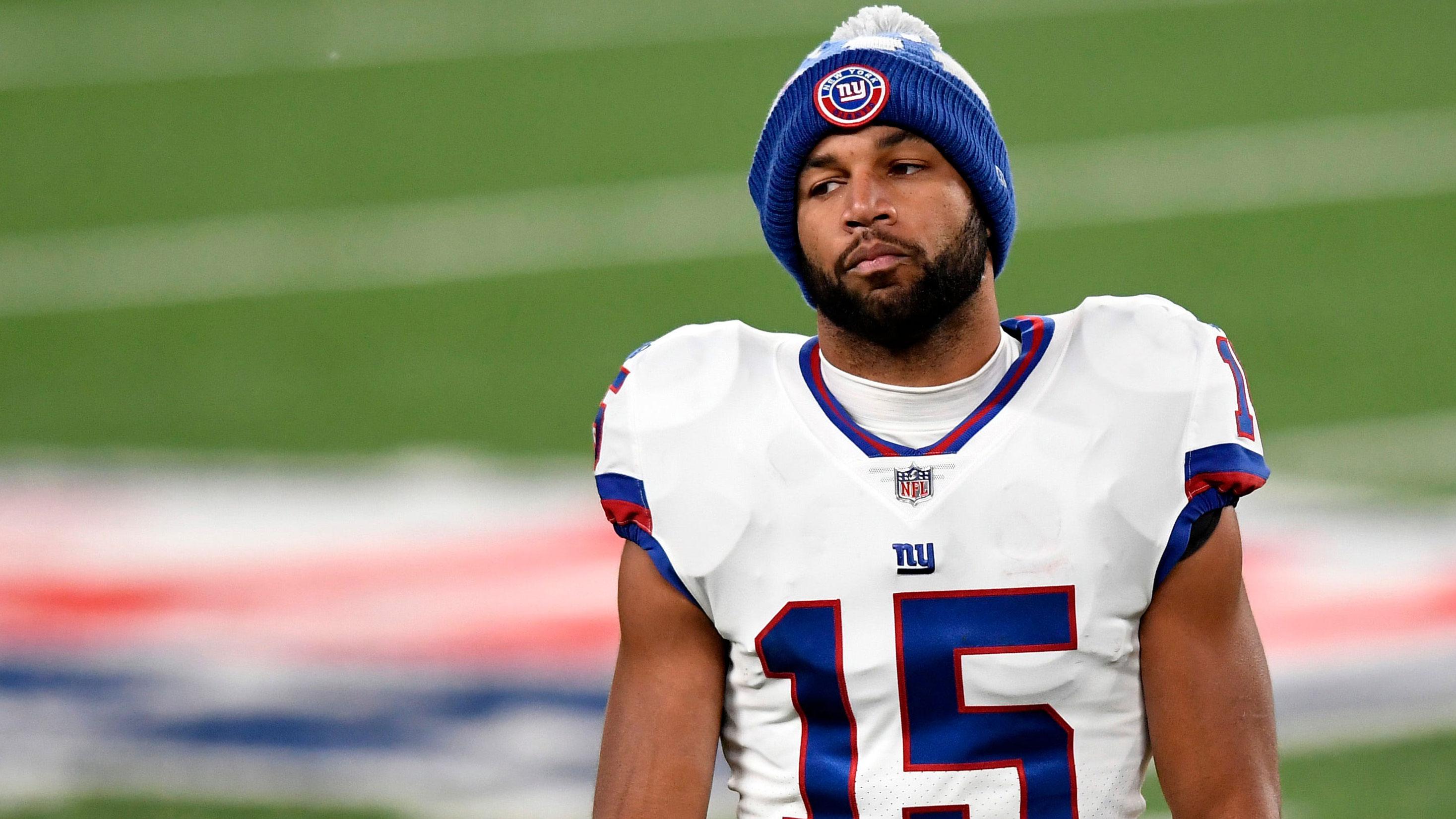 New York Giants wide receiver Golden Tate (15) walks off the field after a 25-23 loss to the Tampa Bay Buccaneers at MetLife Stadium on Monday, Nov. 2, 2020, in East Rutherford. / Danielle Parhizkaran/NorthJersey.com via Imagn Content Services, LLC