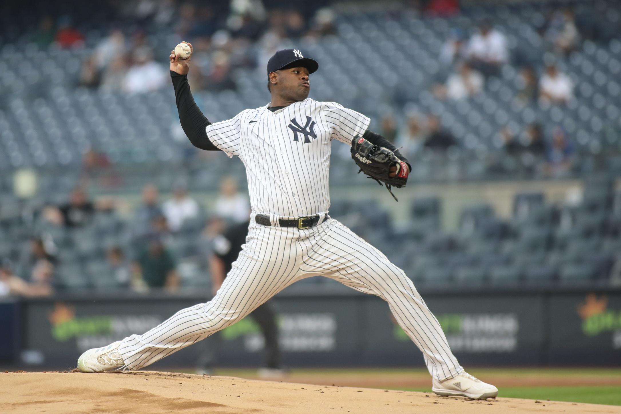 New York Yankees starting pitcher Luis Severino (40) pitches in the first inning against the Chicago White Sox at Yankee Stadium. / Wendell Cruz-USA TODAY Sports