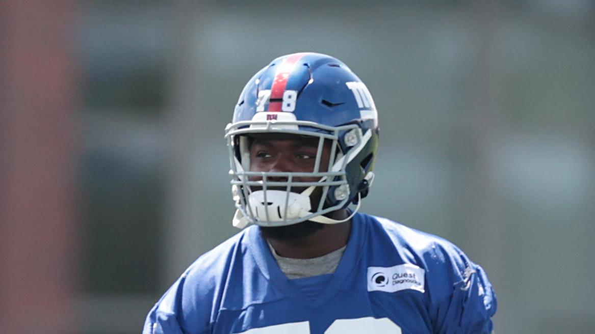 New York Giants offensive tackle Andrew Thomas (78) participates in drills during training camp at Quest Diagnostics Training Center.